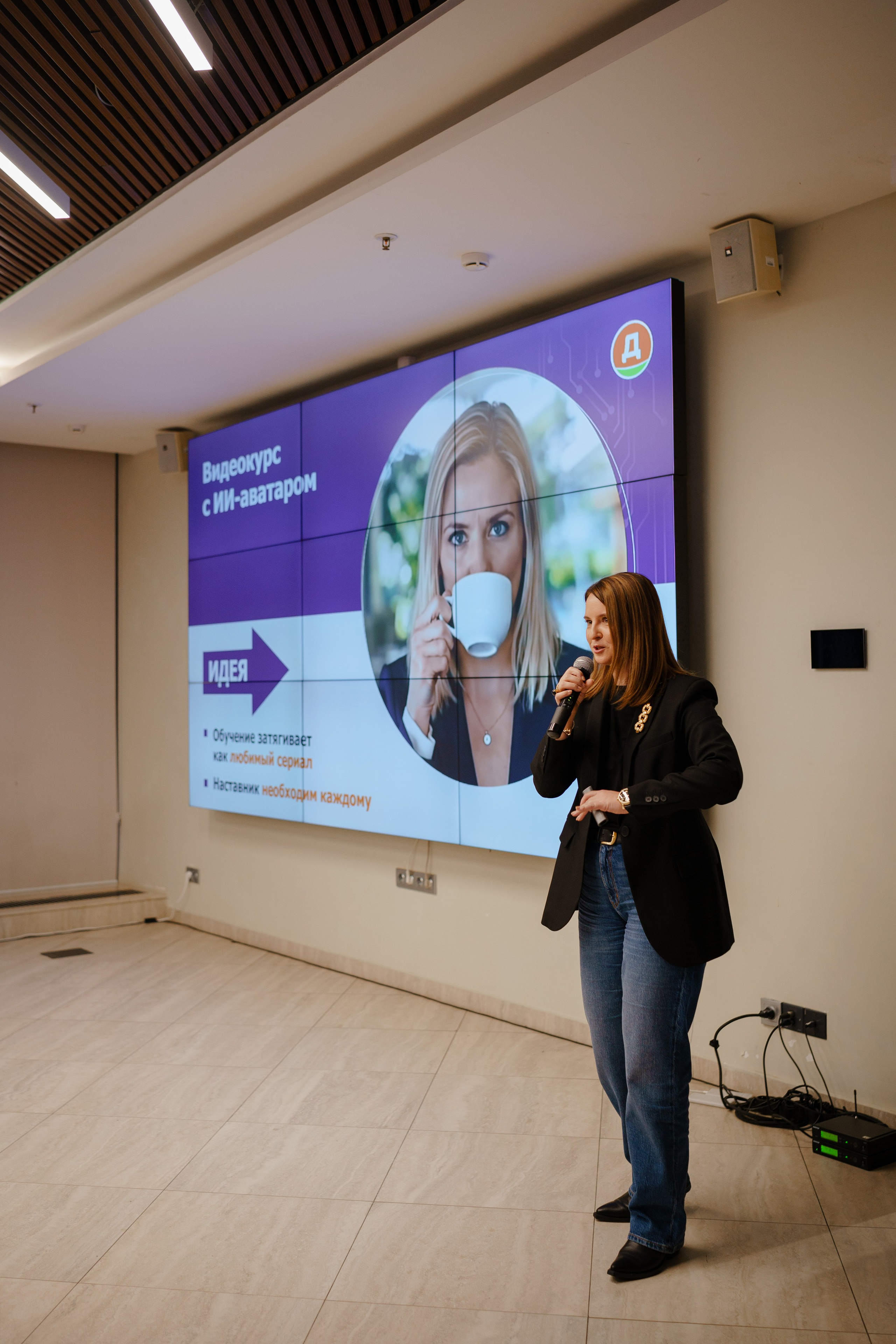 Репортажный фотограф на конференцию в Москве. Репортажный фотограф в Москве Саша Дружинина