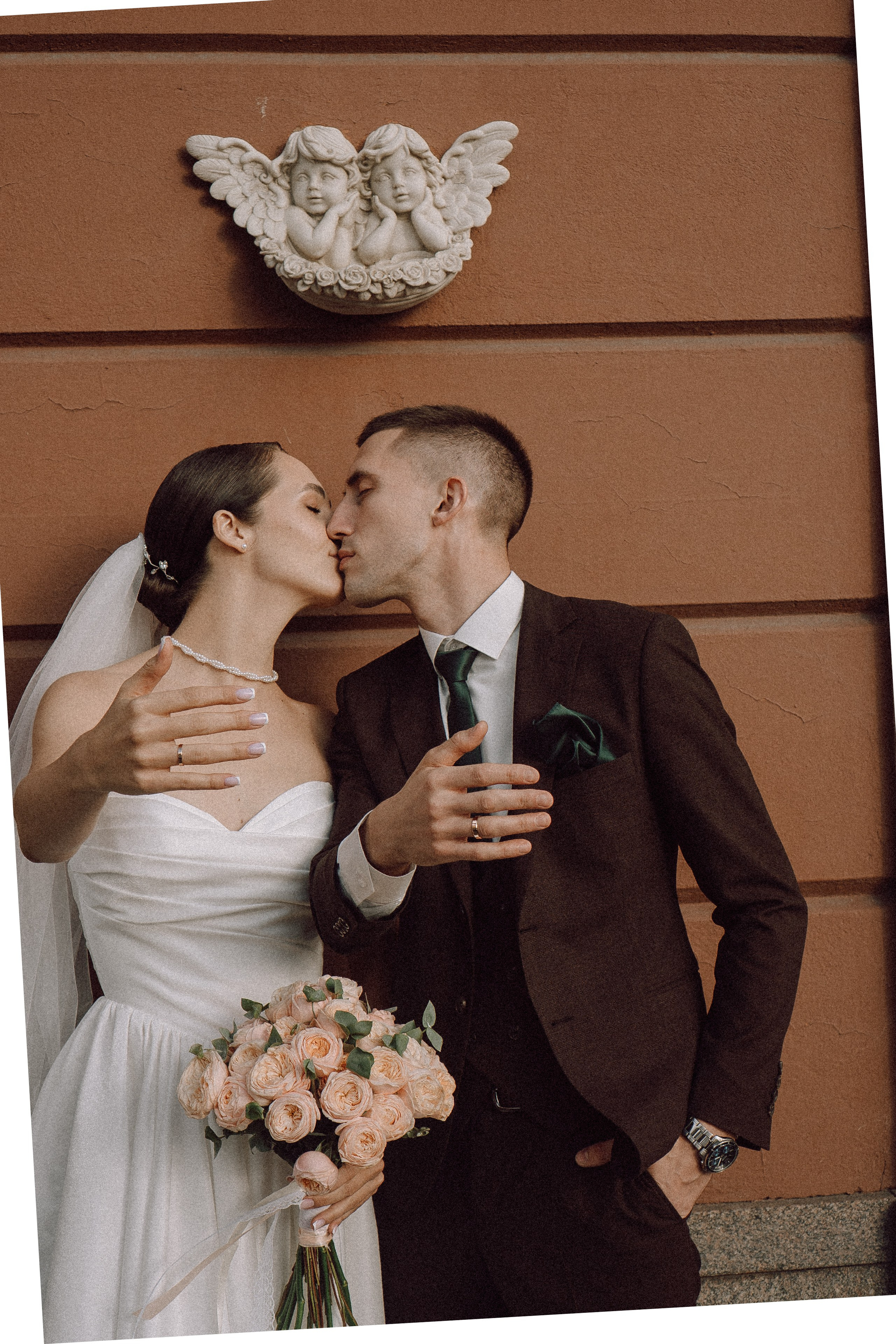 СВАДЕБНАЯ ПРОГУЛКА В САНТК-ПЕТЕРБУРГЕ (ИСАКИЕВСКИЙ СОБОР, ЗИМНЯЯ КАНАВКА, ЭРМИТАЖ И БОЛЬШАЯ МОРСКАЯ УЛИЦА). Профессиональный фотограф, Санкт-Петербург — Виктория Богомолова