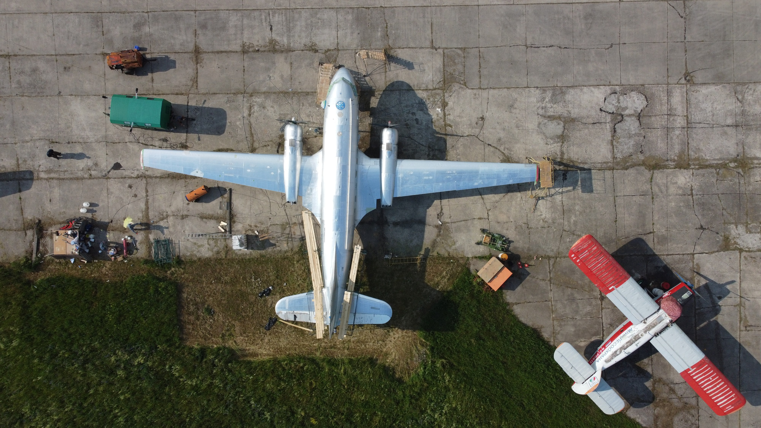 Ил-14Т «Голубая Мечта» — покраска (2022г). Фотоальбом показывающий увлекательный мир авиации и мир медведей Андрея Иванова