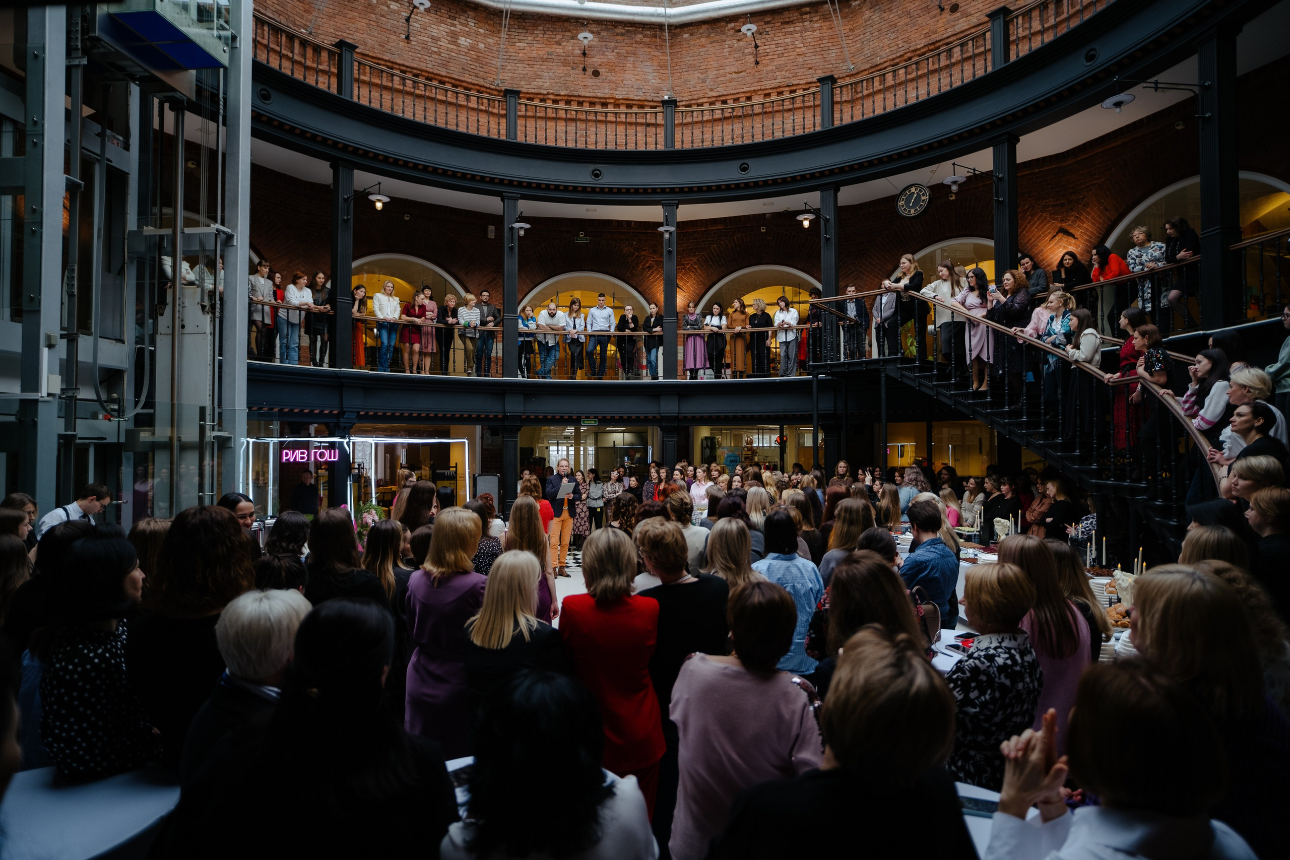 Репортаж фото. Фотограф и видеограф на мероприятия