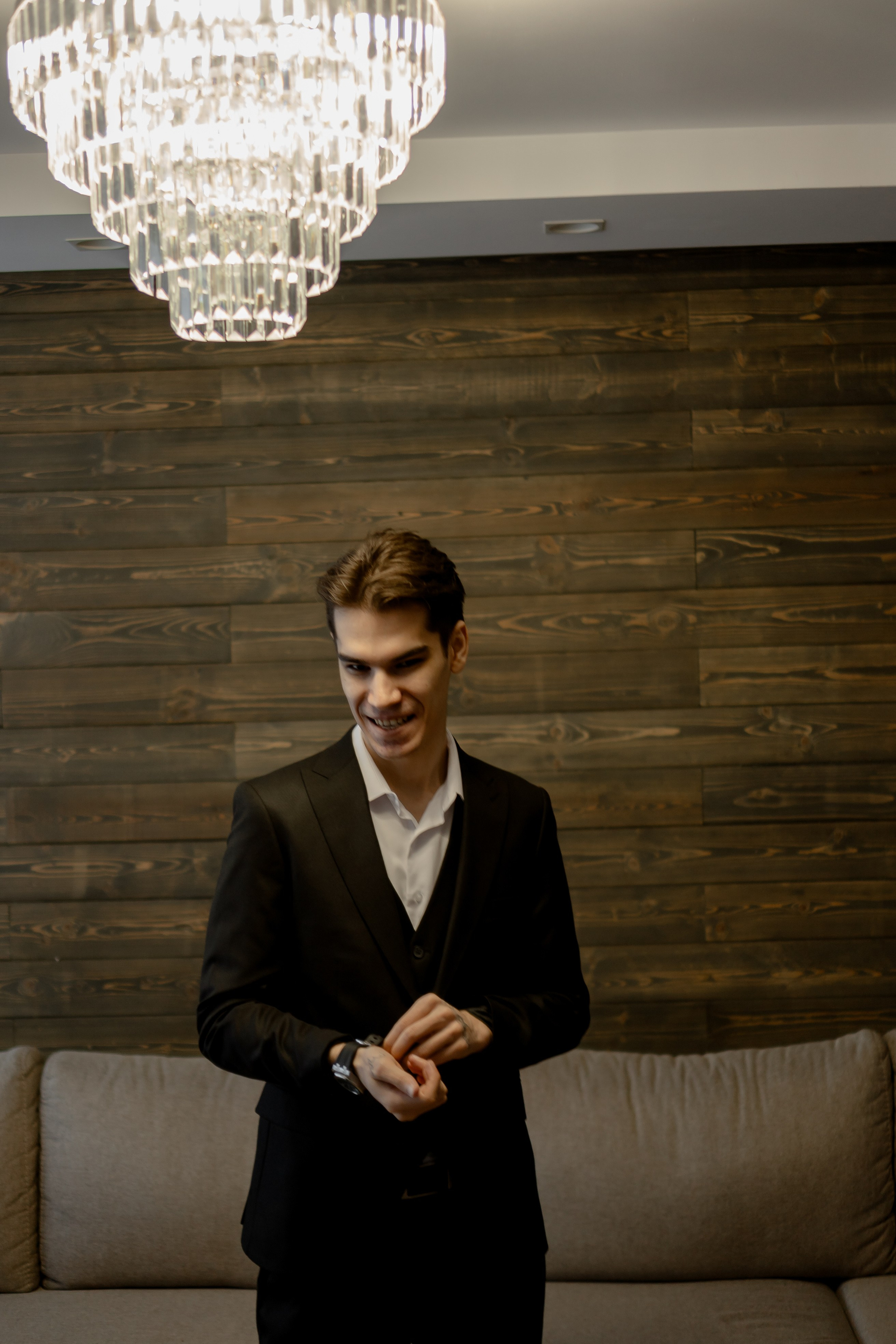 СВАДЕБНАЯ СЬЕМКА СБОРОВ В ОТЕЛЕ И ВЫЕЗД НА ЦЕРЕМОНИЮ (СНЯТО В СИБИРЕ В НИЖНЕВАРТОВСКЕ). Профессиональный фотограф, Санкт-Петербург — Виктория Богомолова