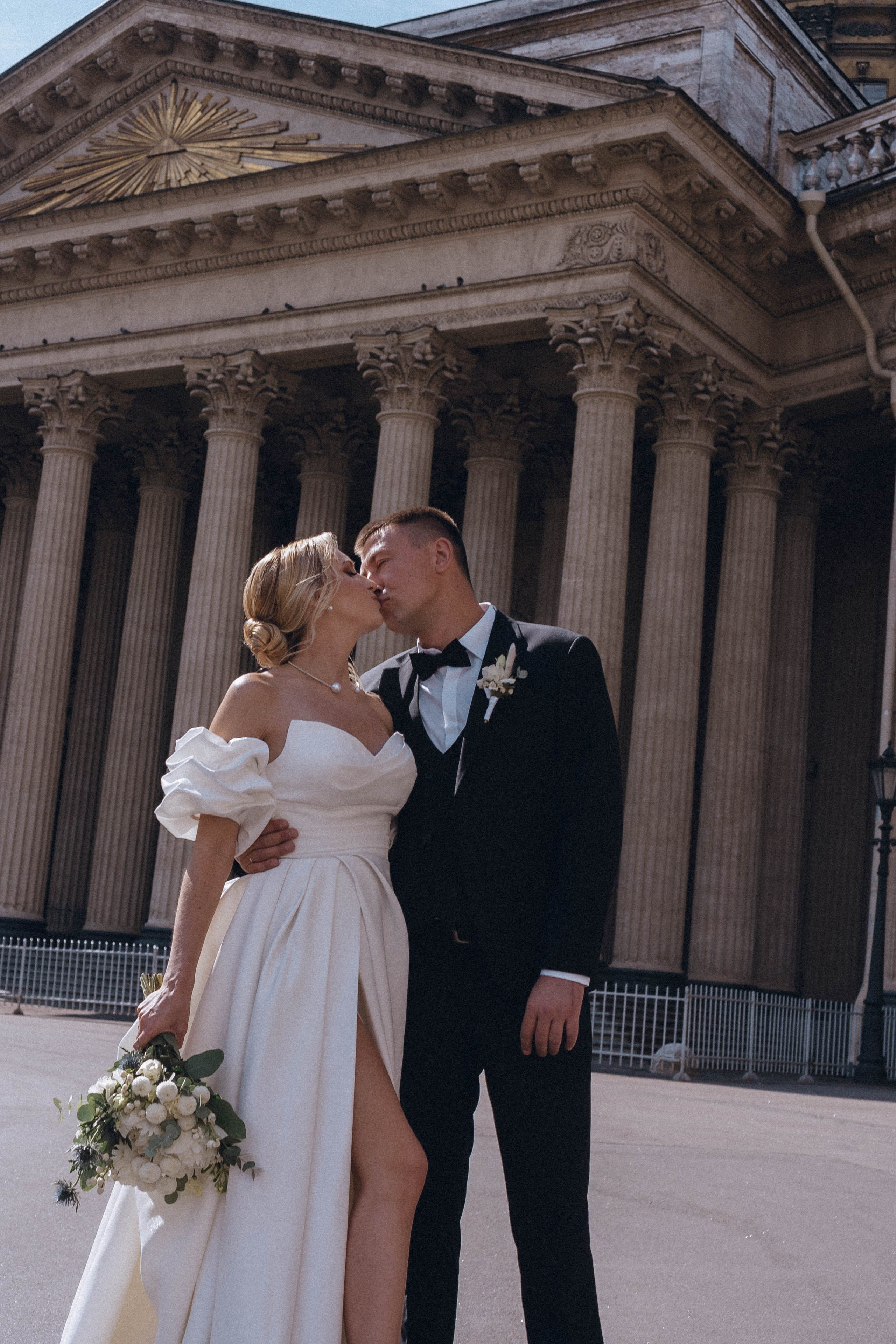 СВАДЕНБНАЯ СЬЕМКА НА КАТЕРЕ ПО КАНАЛАМ САНКТ-ПЕТЕРБУРГА И В АКВАТОРИИ НЕВЫ. Профессиональный фотограф, Санкт-Петербург — Виктория Богомолова