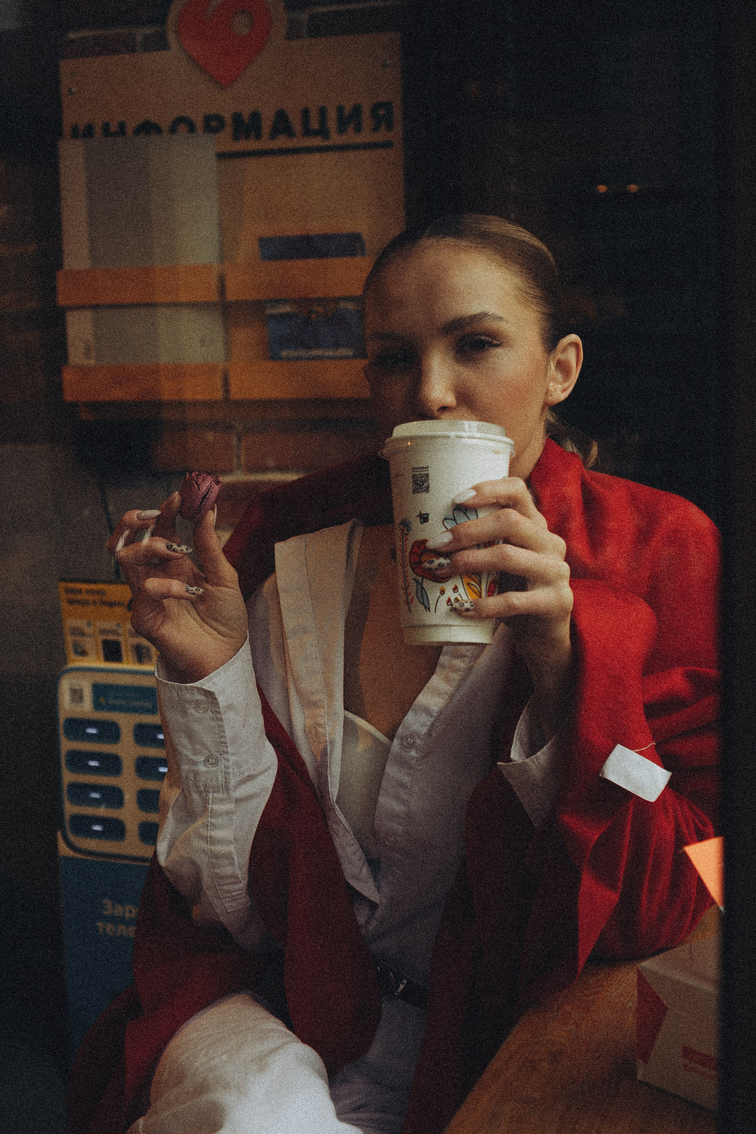 МЫ ГУЛЯЛИ ПРО КРЫШАМ ПИТЕРА. Профессиональный фотограф, Санкт-Петербург — Виктория Богомолова