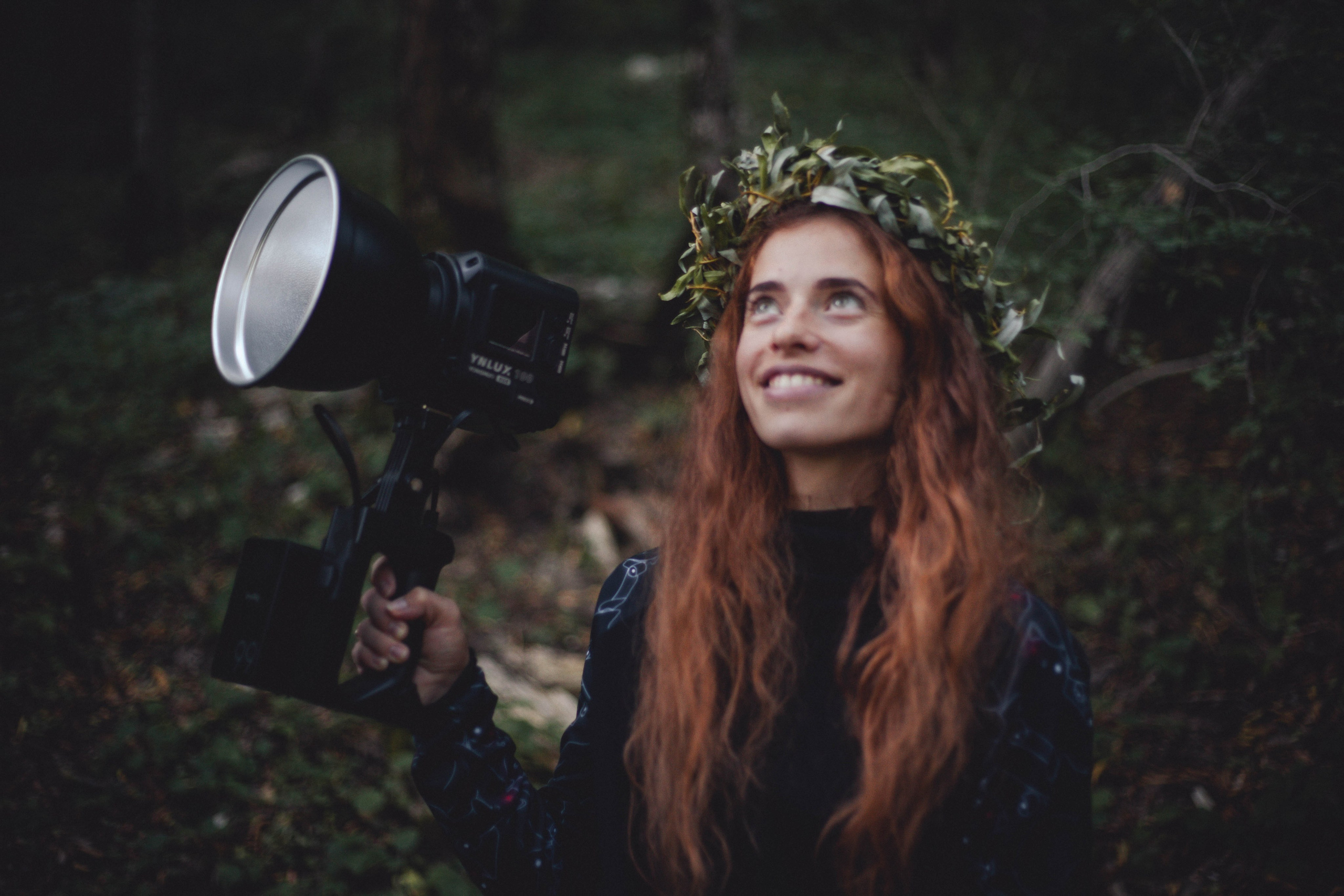 Клип. Уличный фотограф Города N