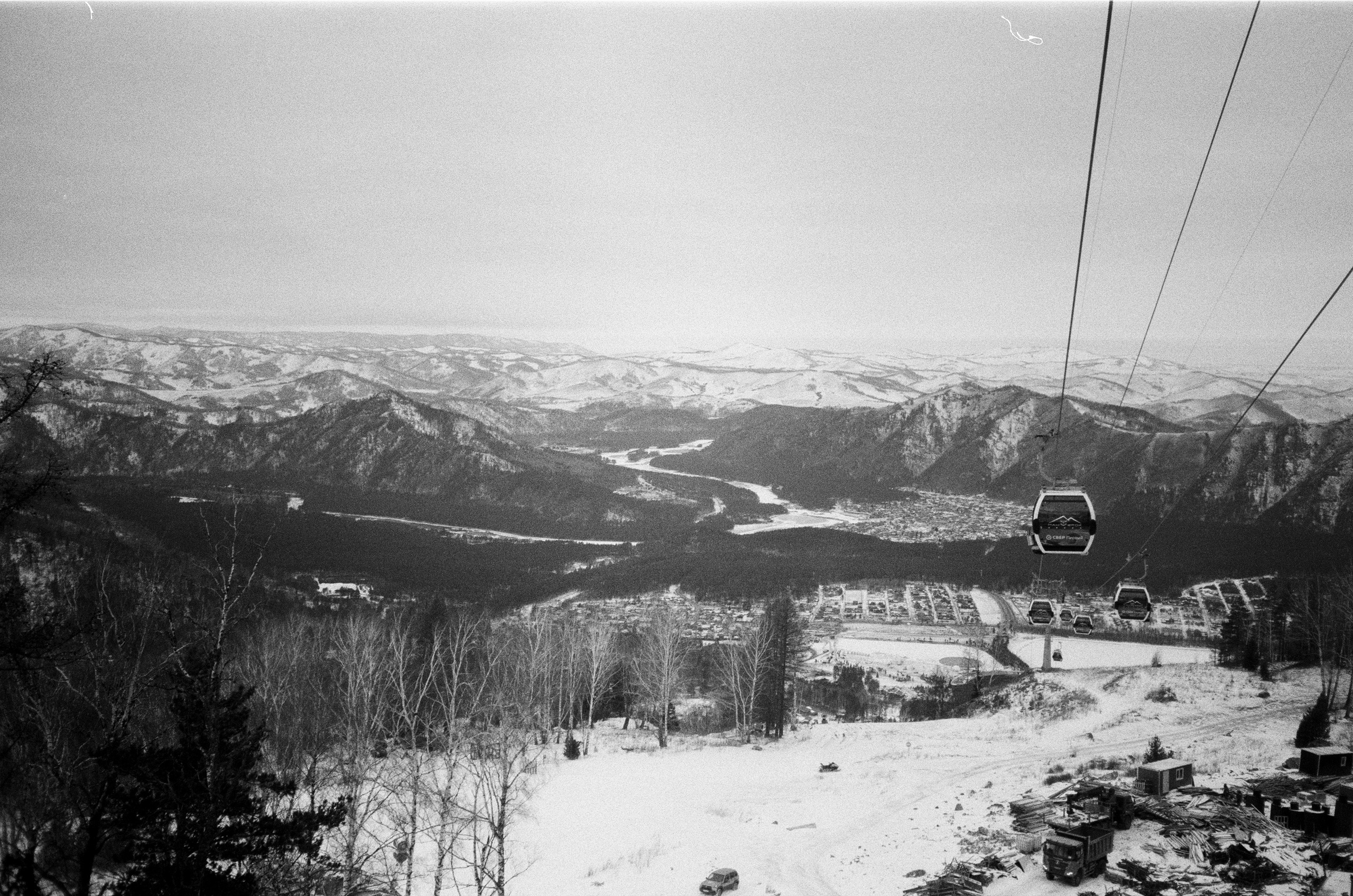 Olympus AF-10 SUPER / Ilford PAN 400 / Алтай, зима 2023 год