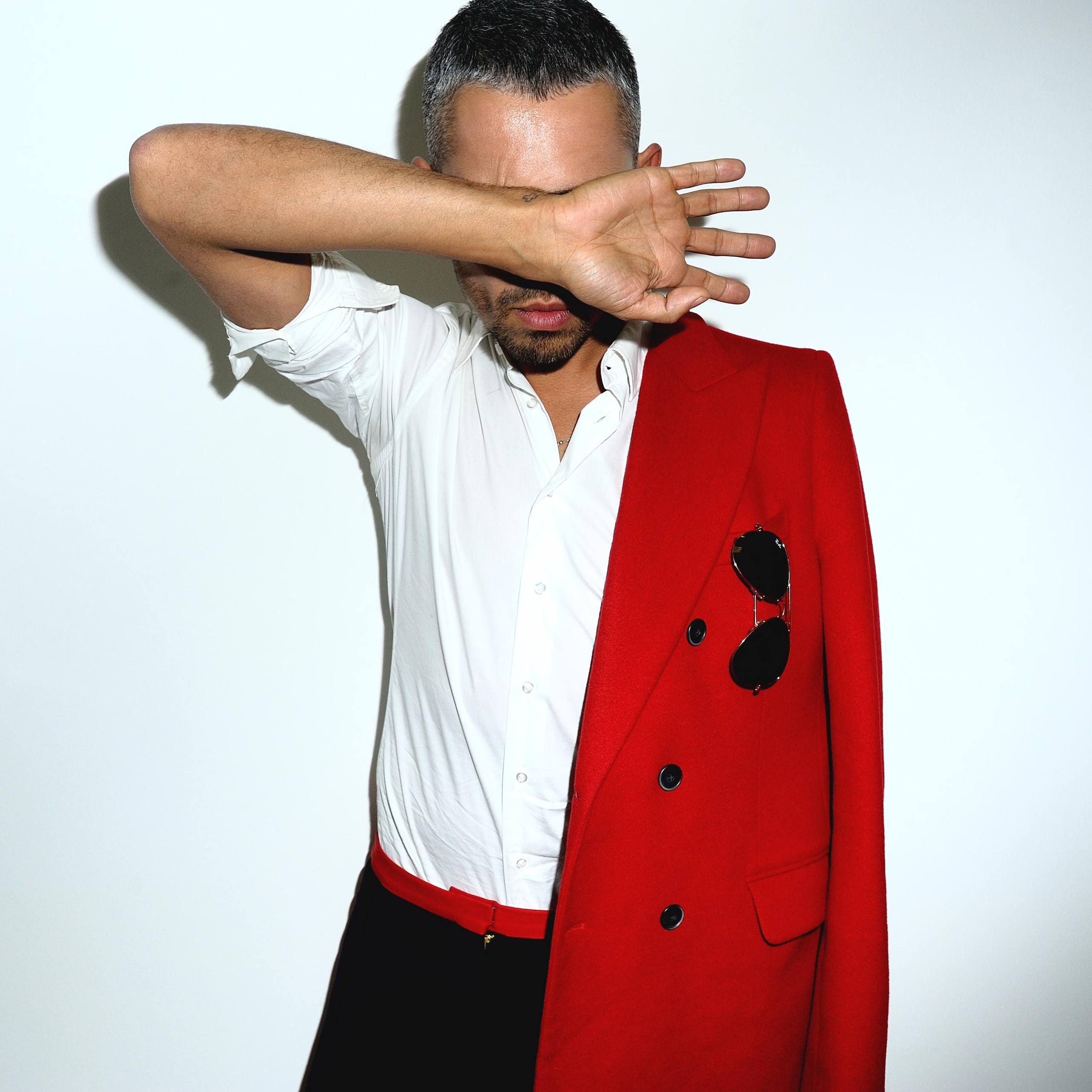 Александр Рогов портрет