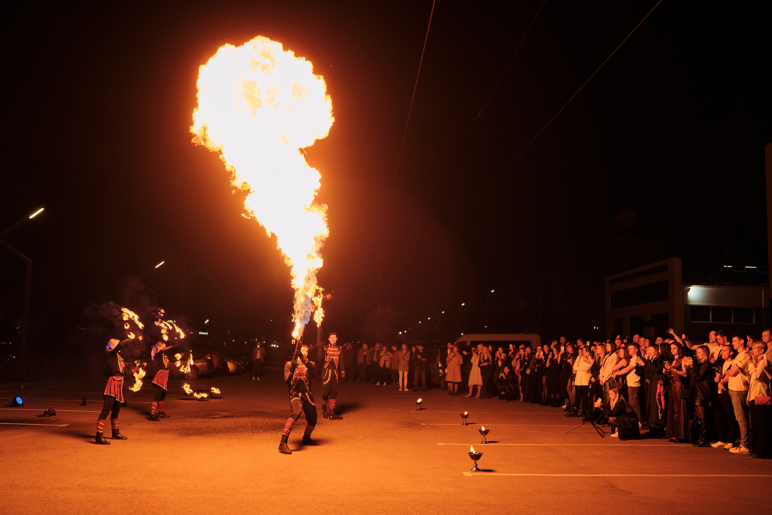 Открытие салона 100 градусов. Антон Ив