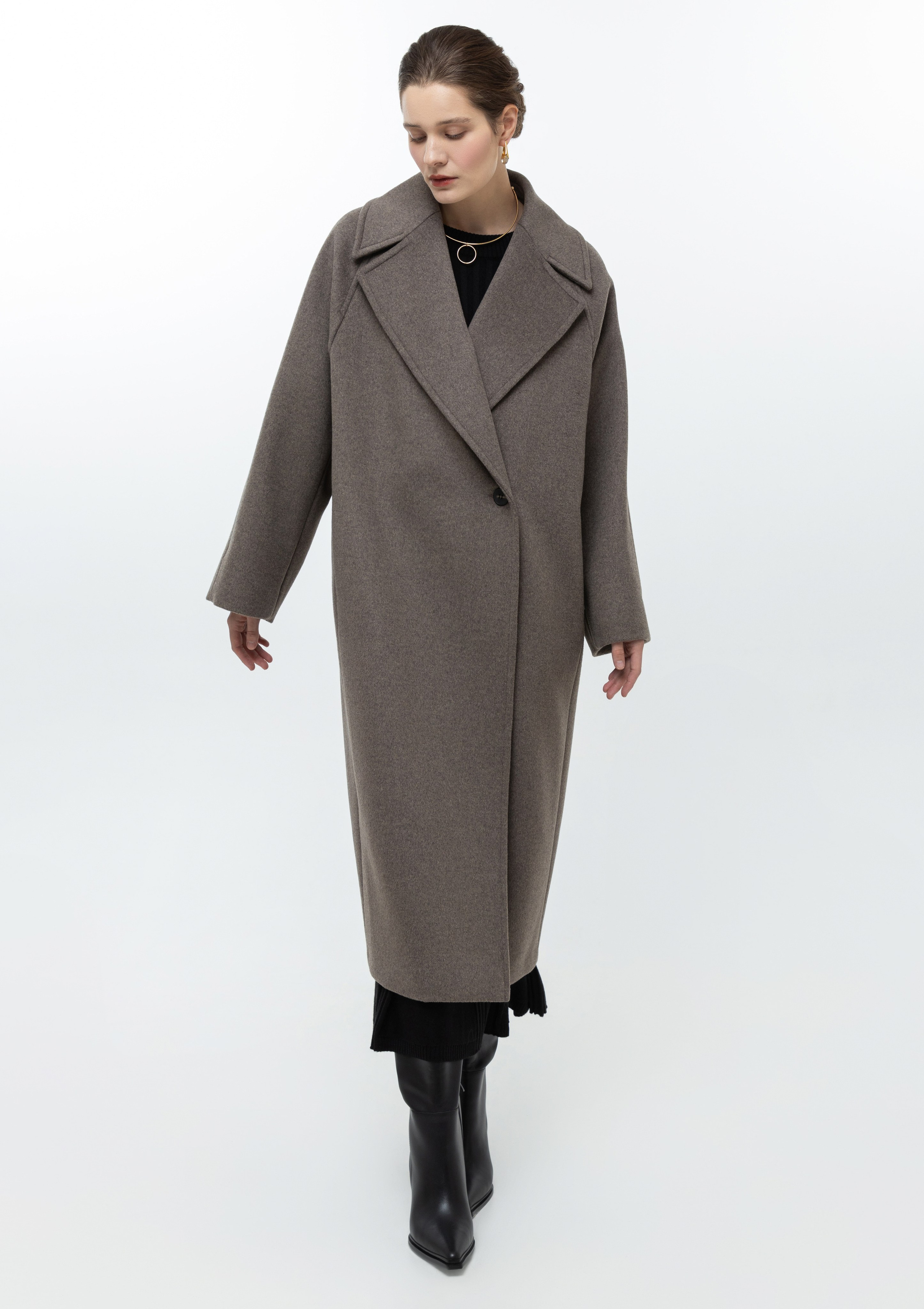 Каталог. Верхняя одежда + трикотаж бренда. 4ч,. Визажист для брендов, Фэшн продюсер Олеся Глушкова