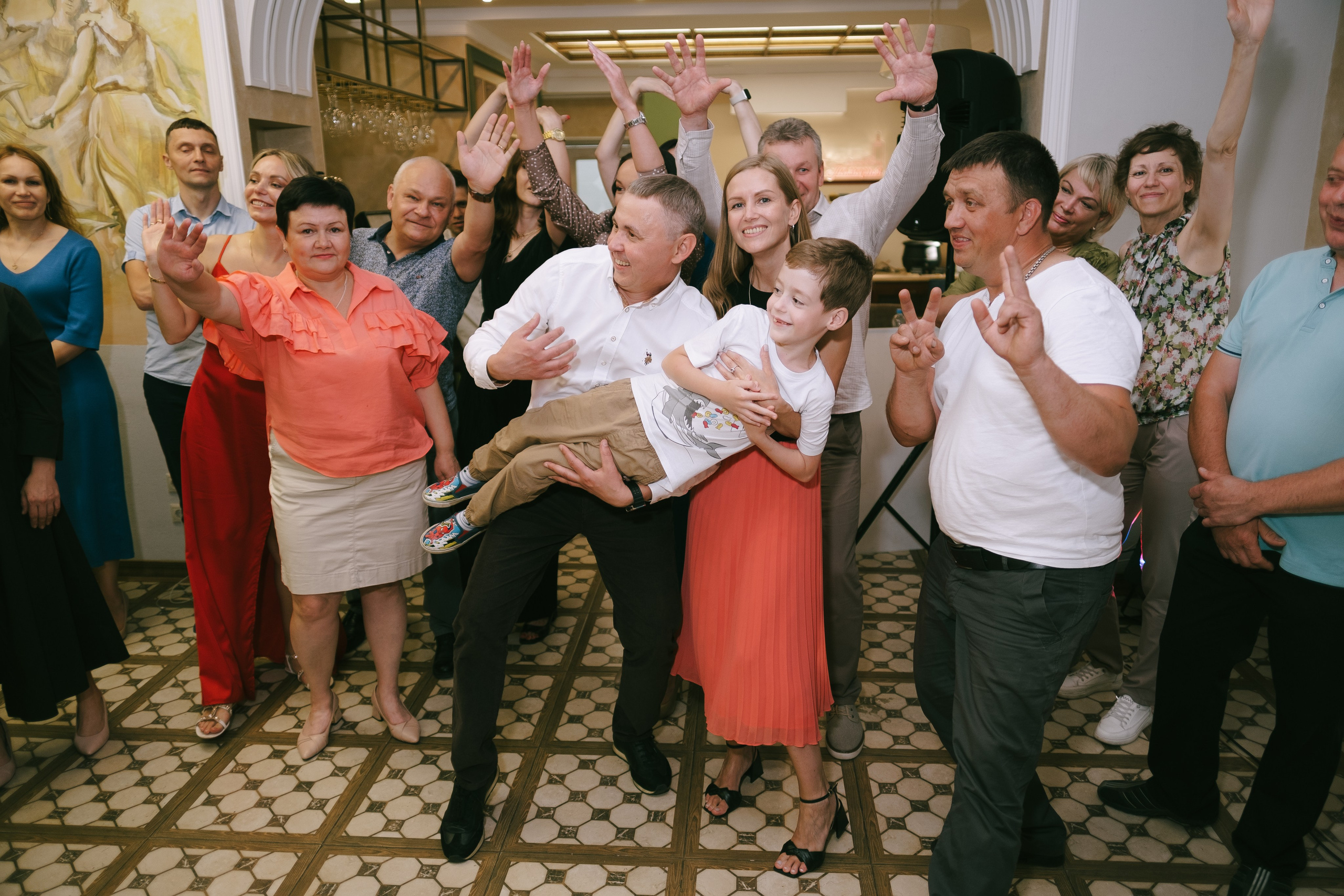 Выпускной школа 33. Свадебный и репортажной фотограф Денис Ожигин в Краснодаре и Краснодарском крае