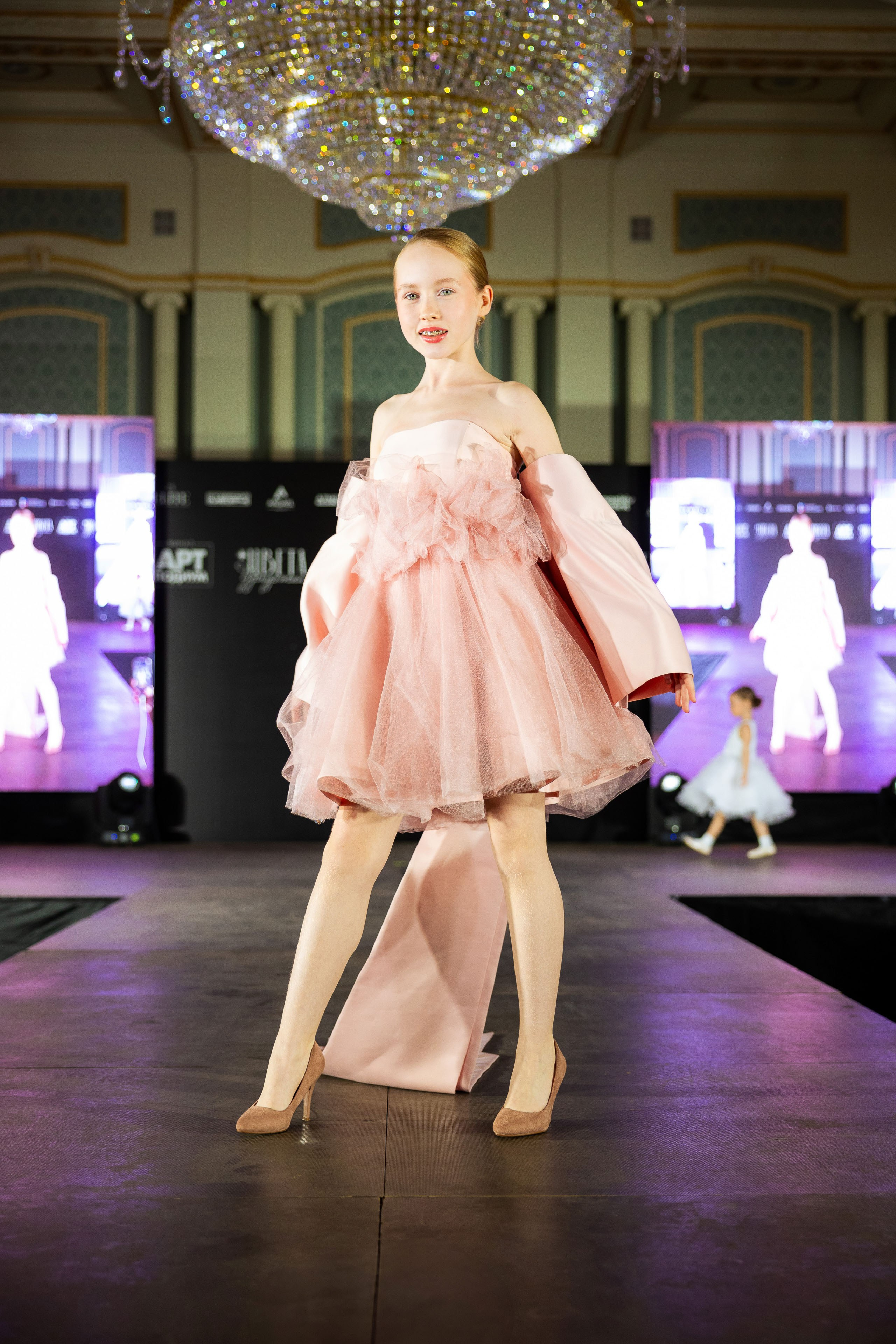 Арт-подиум «Цвета Удмуртии». Показ мод [25/10/24]. Фотограф Виноградов Константин