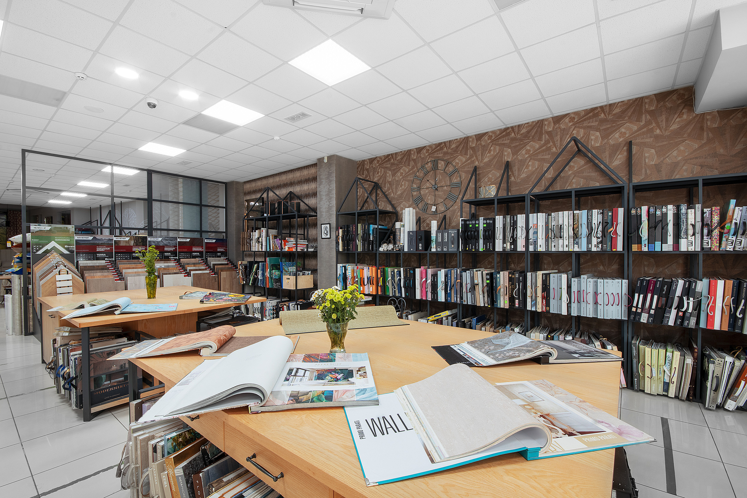 Магазин обоев и текстиля. Фотограф в Крыму Романенко Даниил