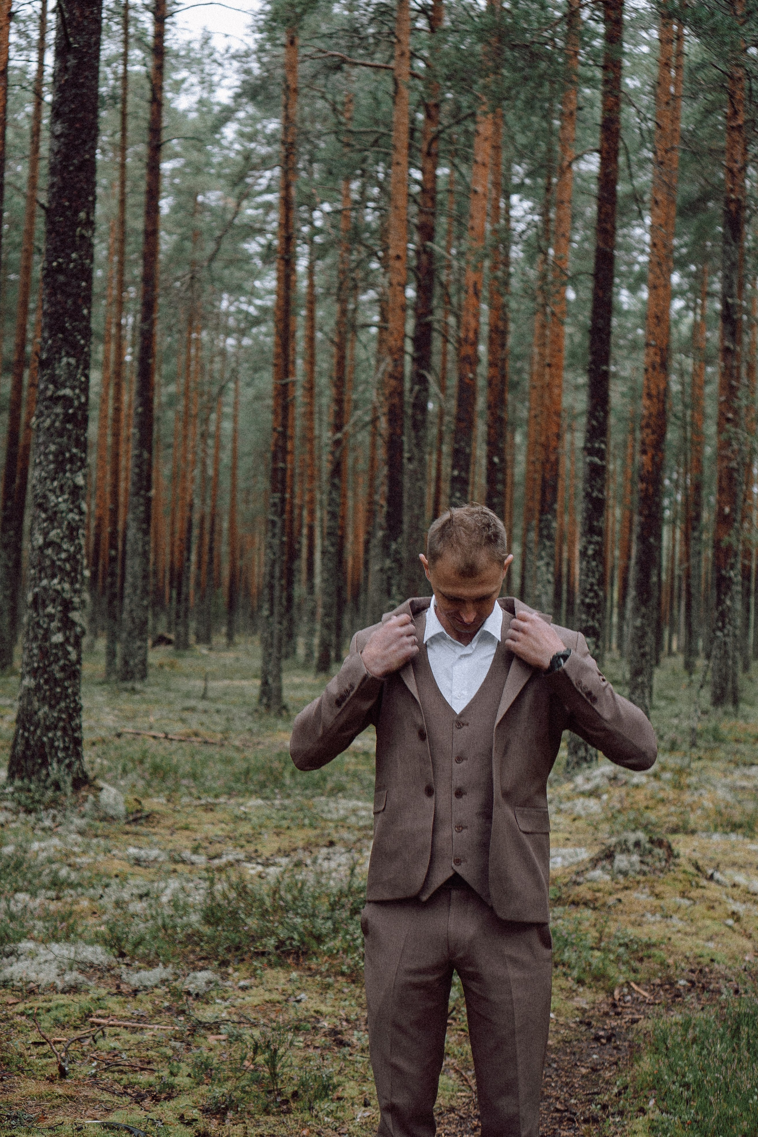 СВАДЕБНАЯ ФОТОСЕССИИЯ ПАРЫ В ГОРОДЕ ПРИОЗЕРСК В СОСНОВОМ ЛЕСУ И С ПИКАПОМ. Профессиональный фотограф, Санкт-Петербург — Виктория Богомолова