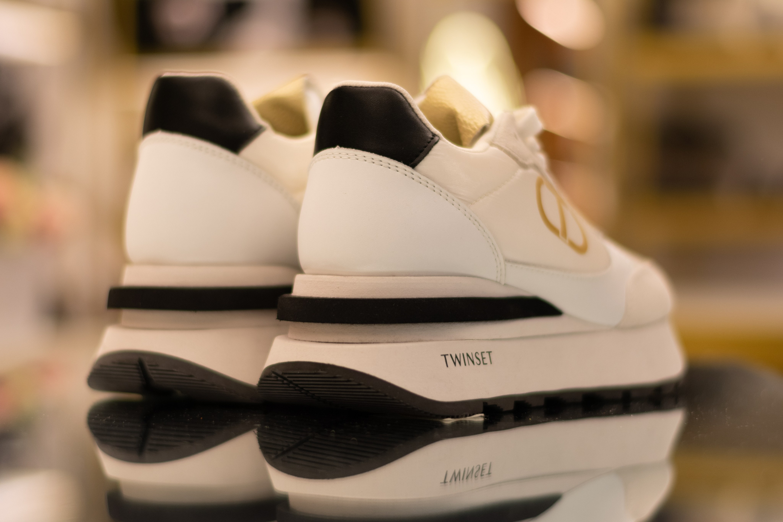 Для организаций. Предметная фотосессия для обувного магазина Capsula. Фотограф/видеограф Богдан Голованов