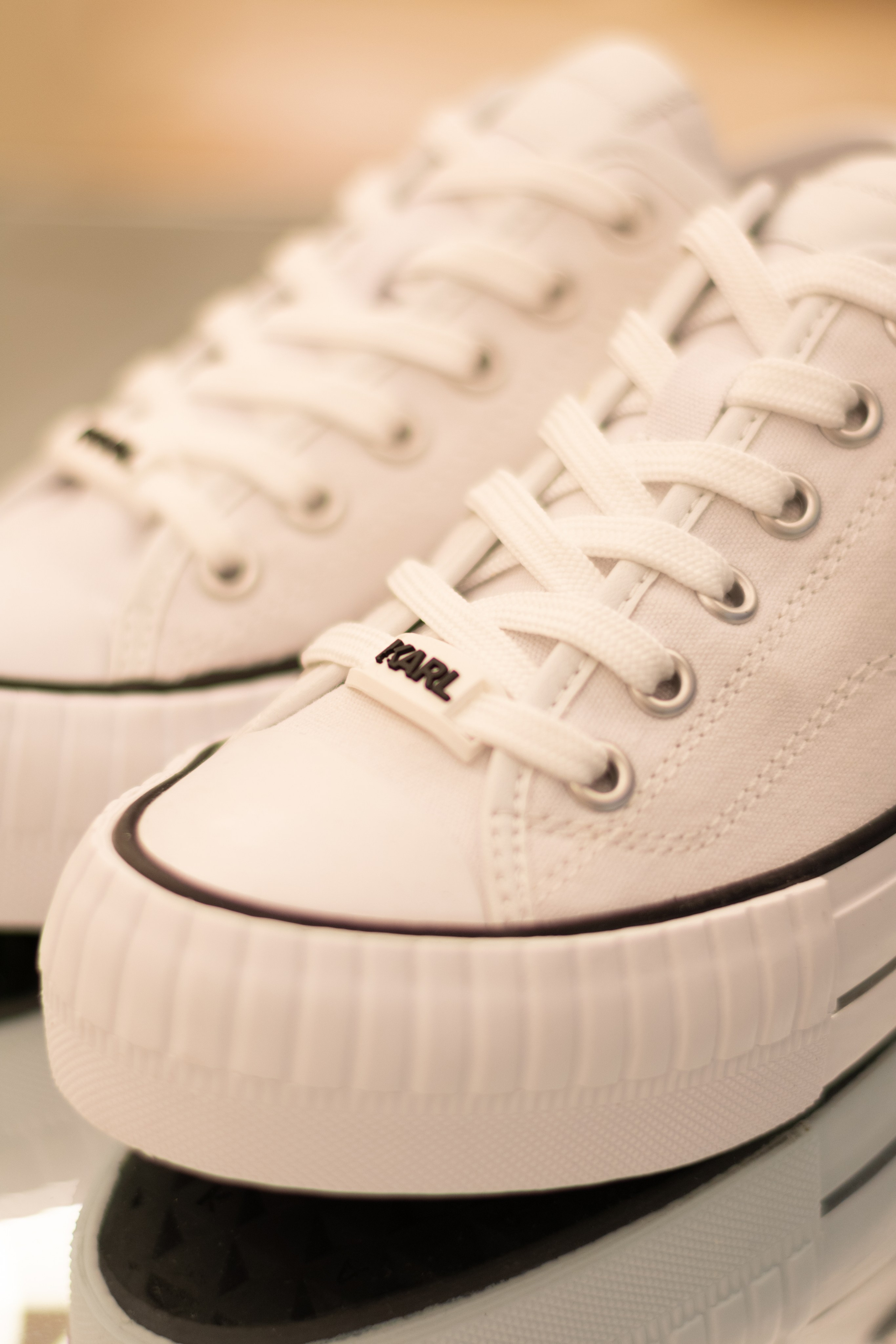 Для организаций. Предметная фотосессия для обувного магазина Capsula. Фотограф/видеограф Богдан Голованов