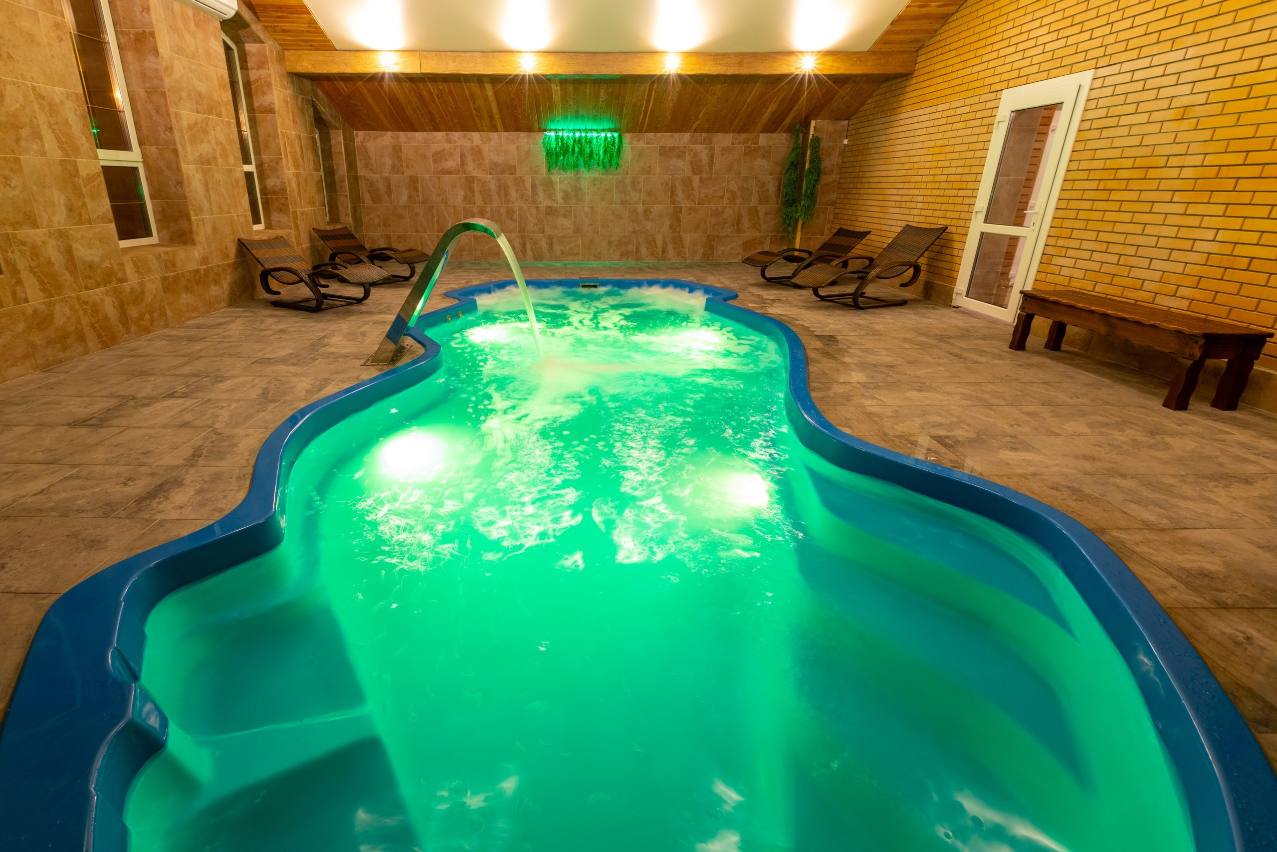 Большая Тросна вечером и новый бассейный комплекс. Фотограф в Туле Крупский АнДРей. Фотостудия «КАДР71» в Туле