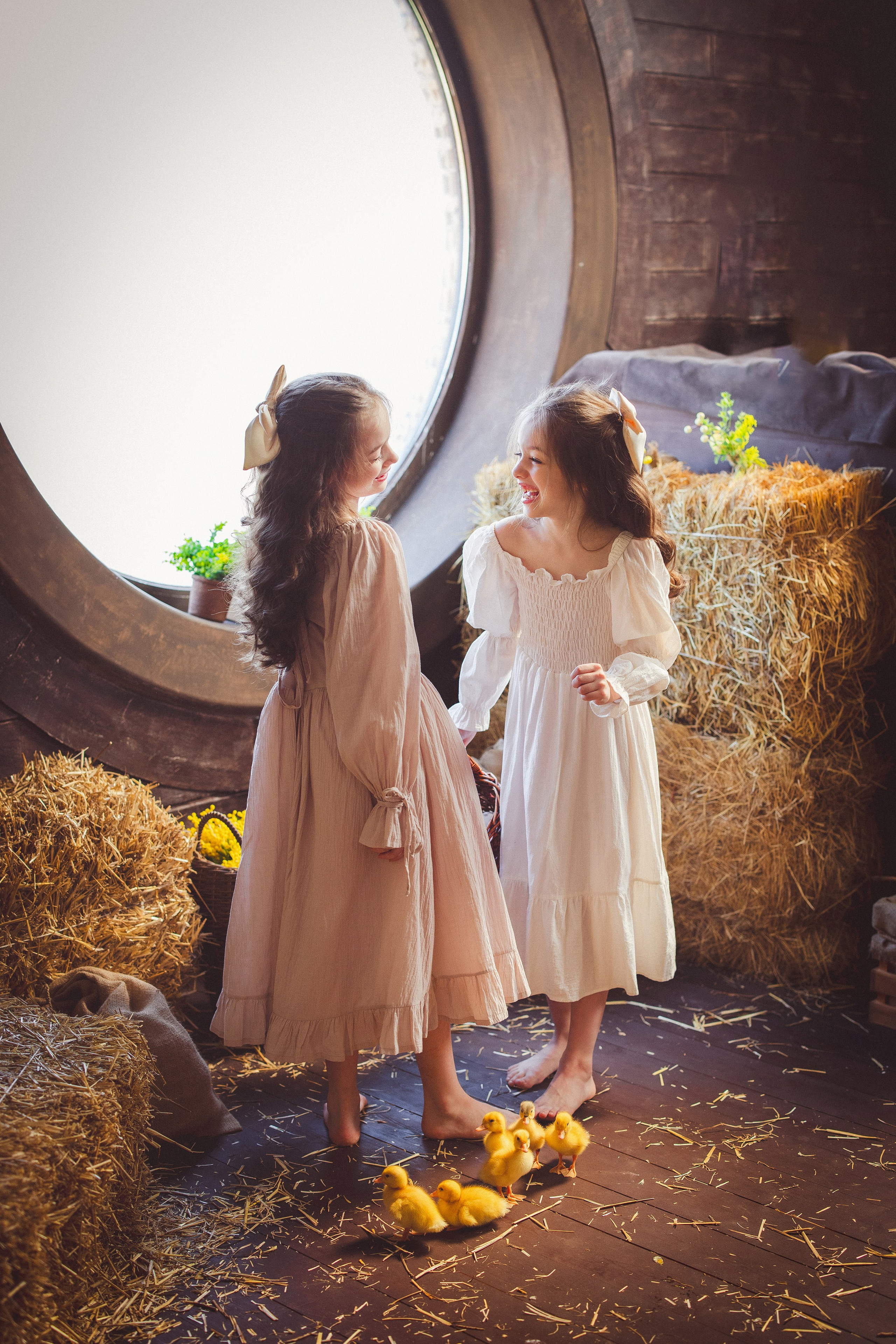 Пасхальный фотопроект с козочкой и утятами, в фотостудии «Эль» 2024 г. Семейный и детский фотограф в Краснодаре Анна Трашкова