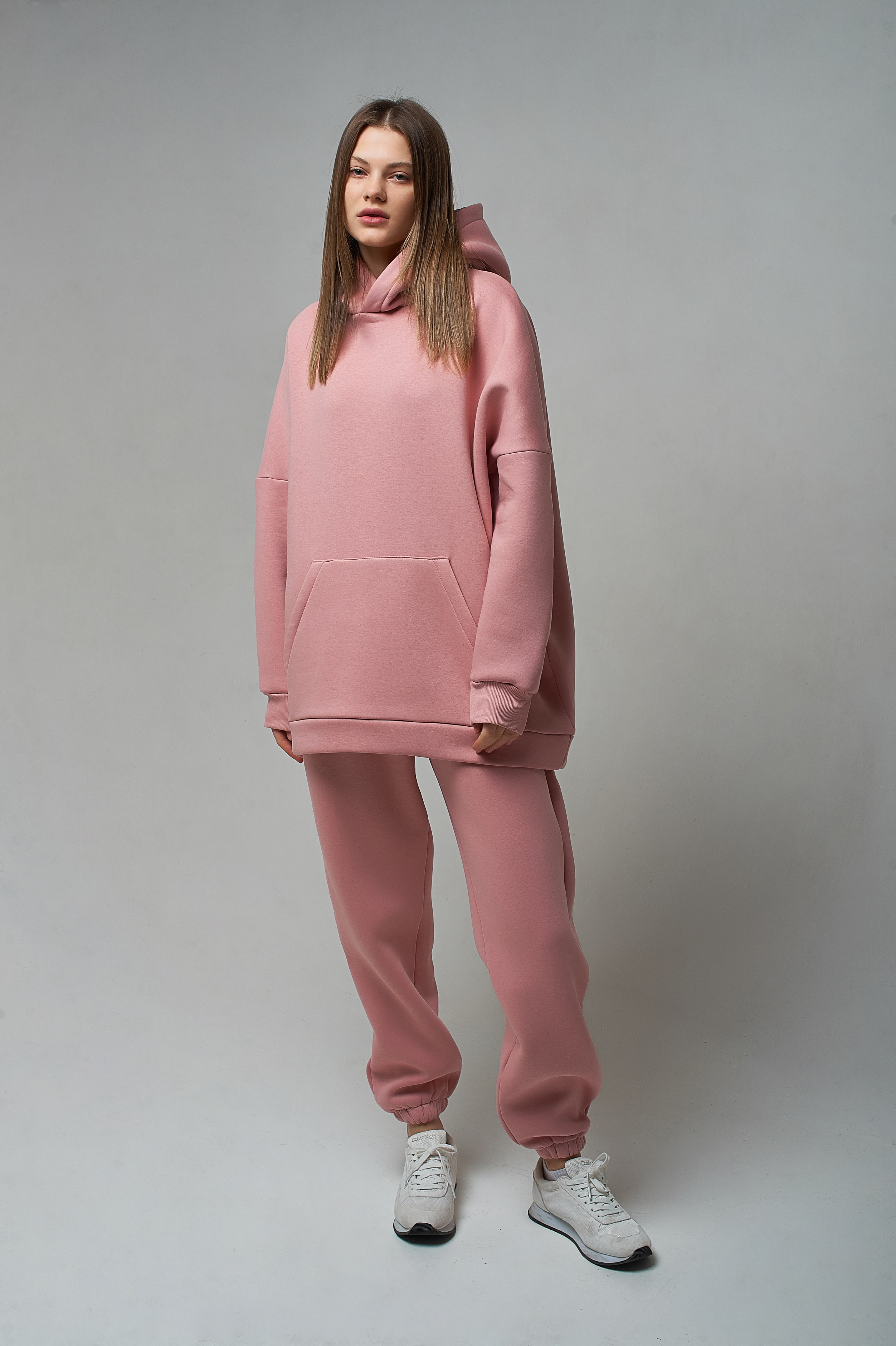 Каталожная съемка в студии для магазина на Wildberries. Свадебный фотограф в Ростове-на-Дону Владимир Пешков