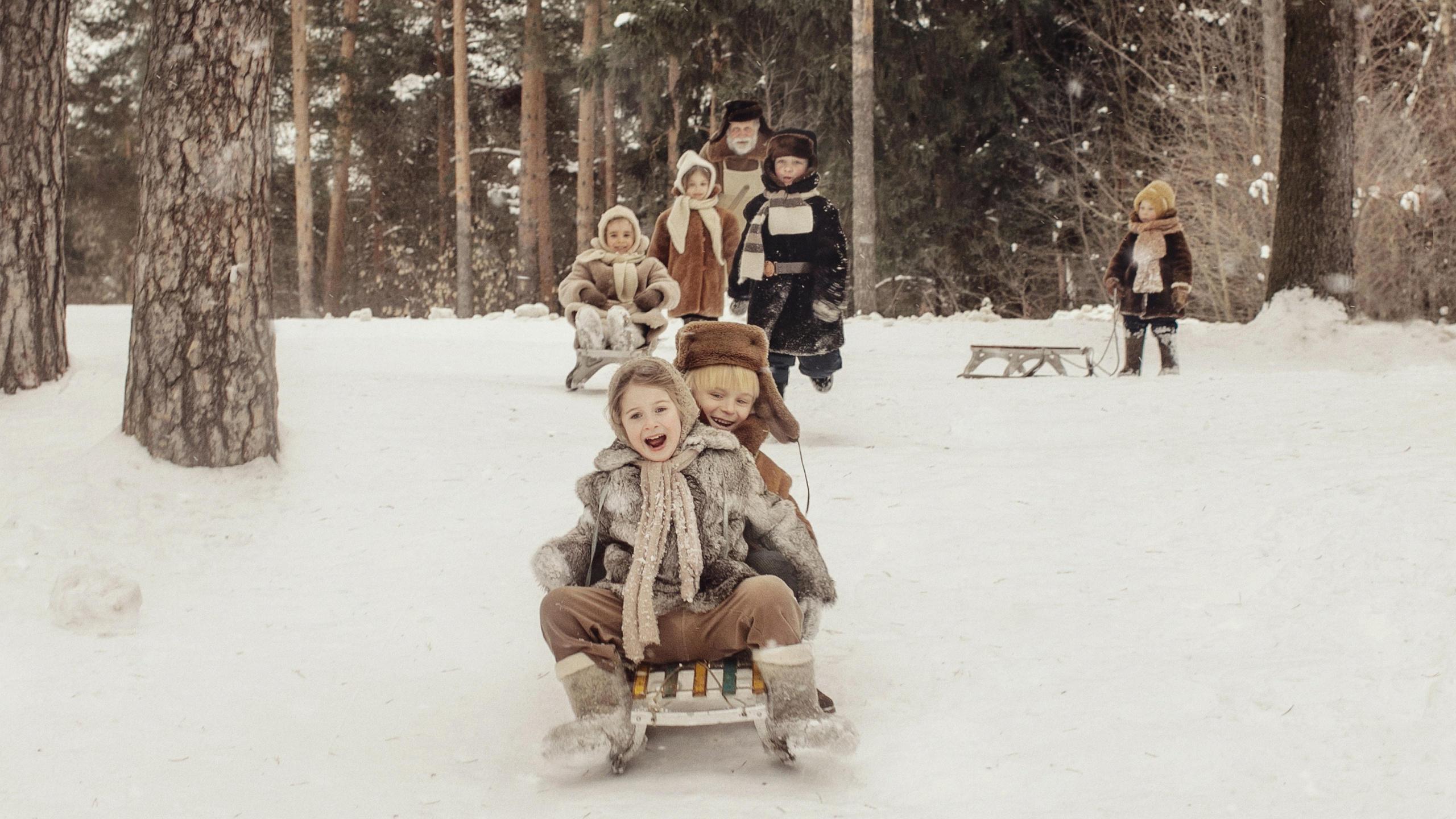 Старый двор. Фотограф и режиссер Сергей Спирин. Москва