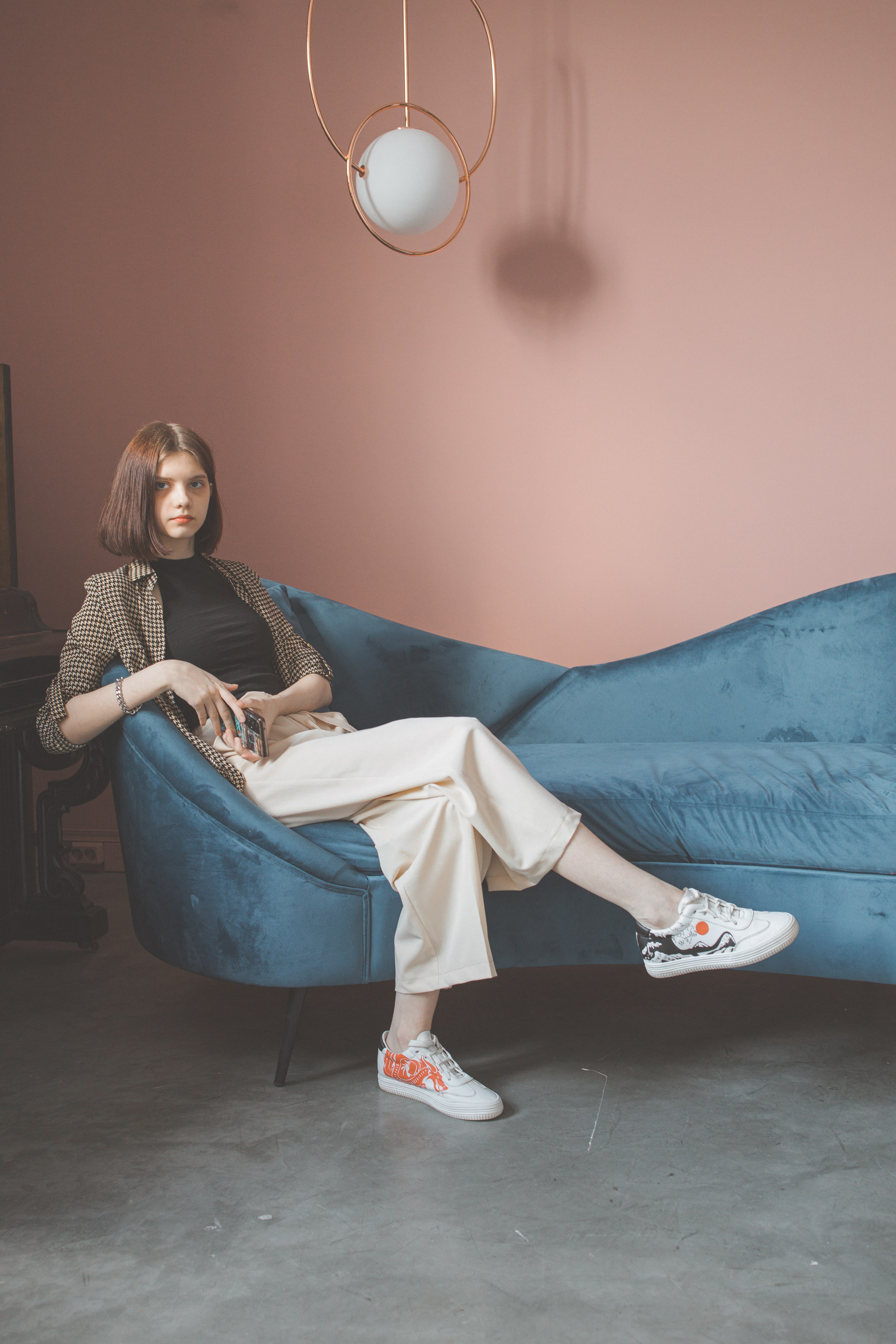 Тематическая фотосъемка 11 класса в гламурном стиле. Выпускные альбомы в Серпухове