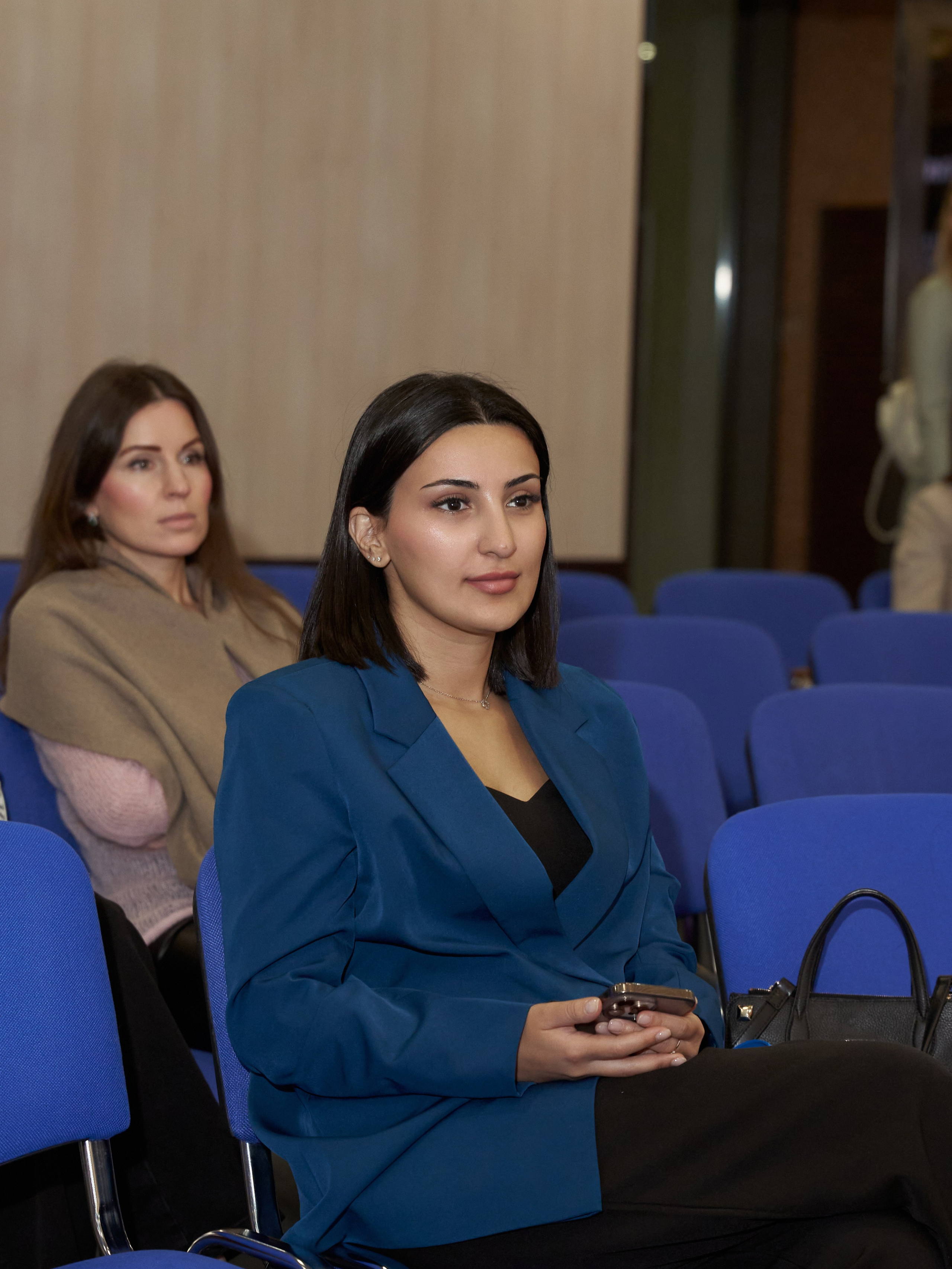 СЛУШАТЕЛИ. PRO-AGELESS