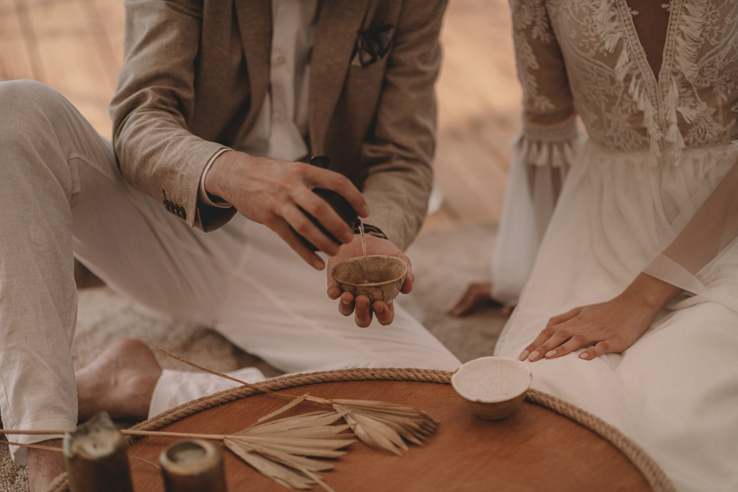 Свадебная фотосессия в Щелкино ,Бухта Космонавтов. Выездная церемония на берегу моря Крым. Свадебный и семейный фотограф и видеограф, Крым, Москва, Санкт -Петербург