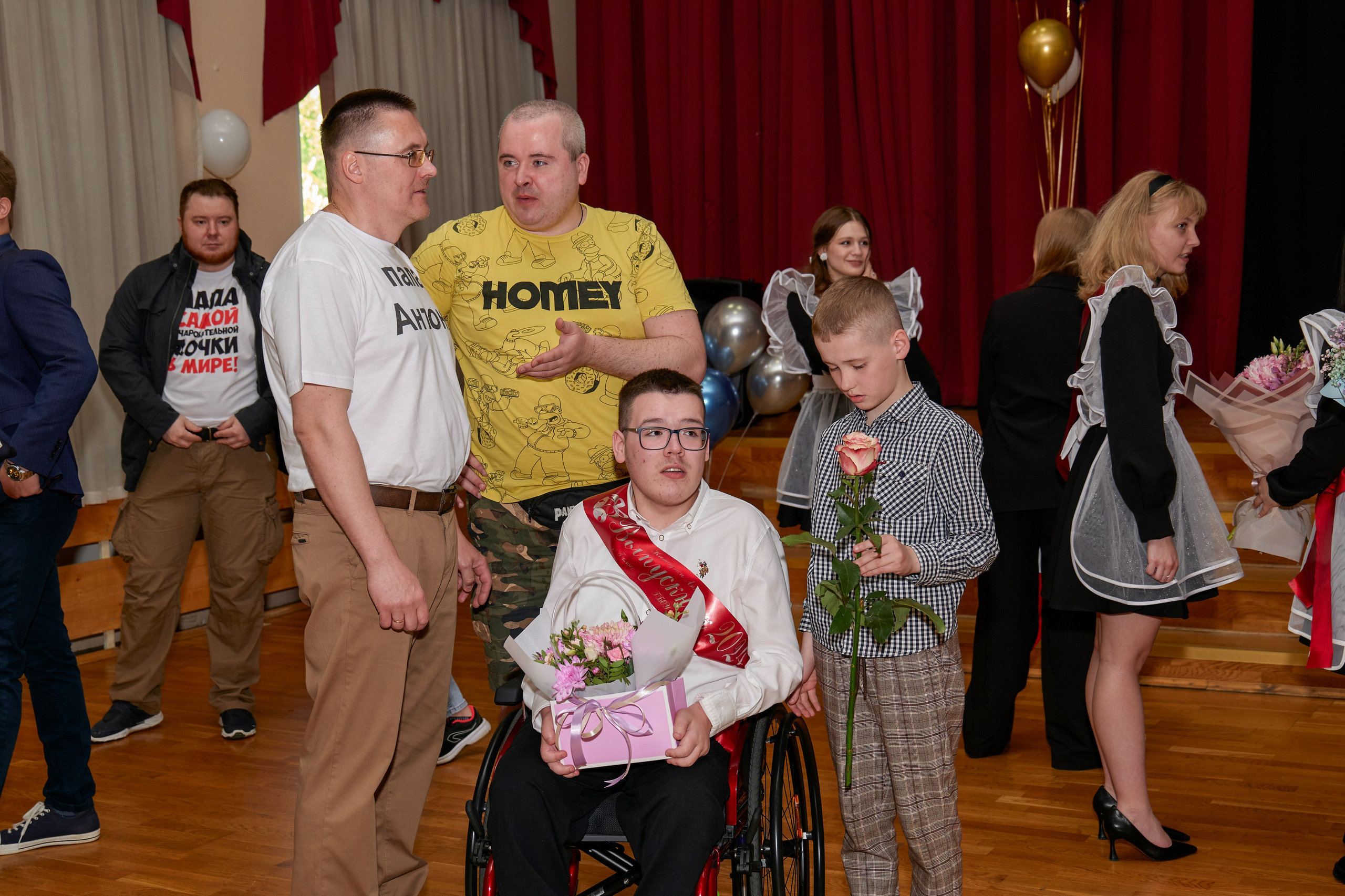 Последний звонок школа 1413. Детский и семейный фотограф г. Москва Оксана Катаджи