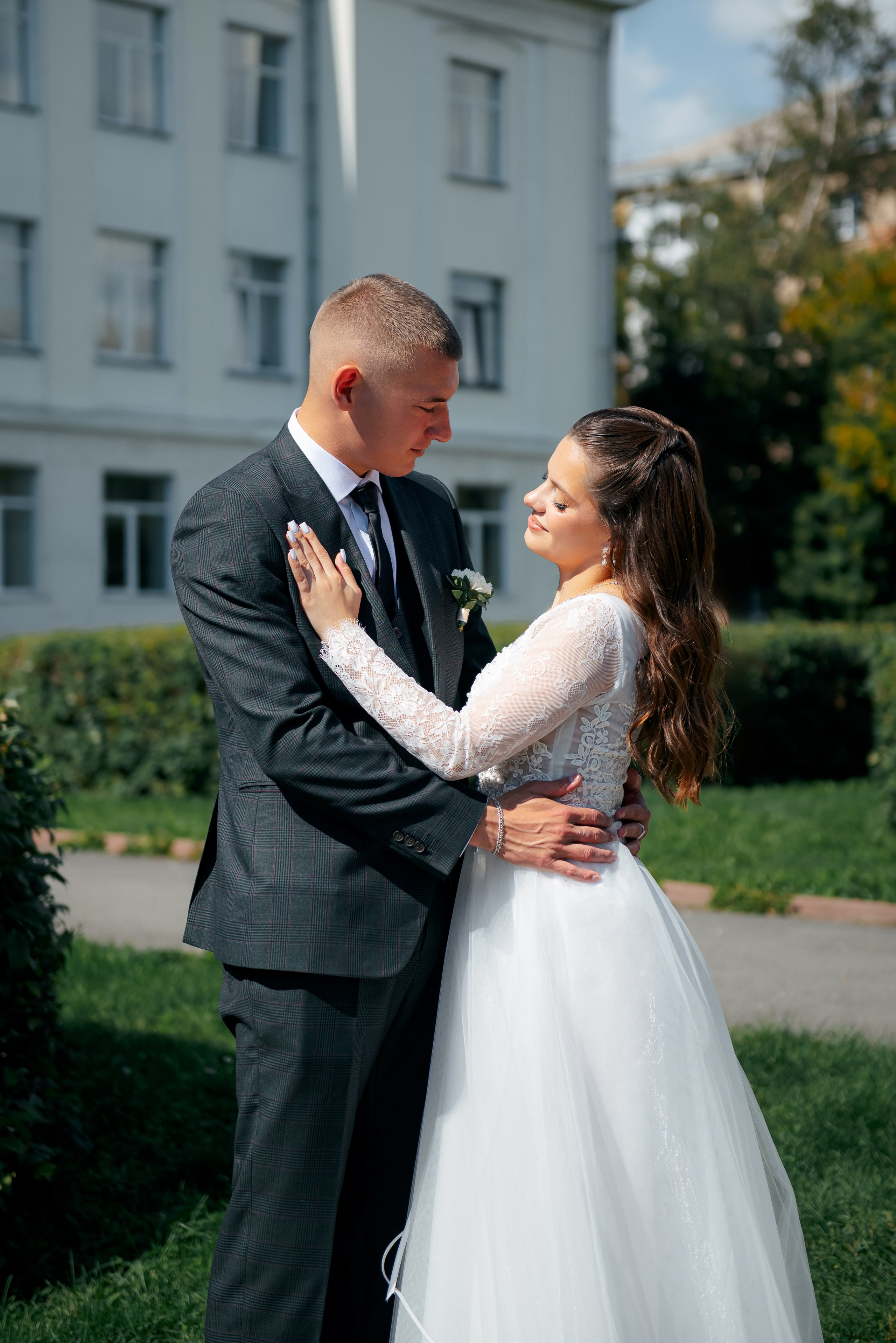 Свадебная фотосессия возле КУЗГТУ в г. Кемерово