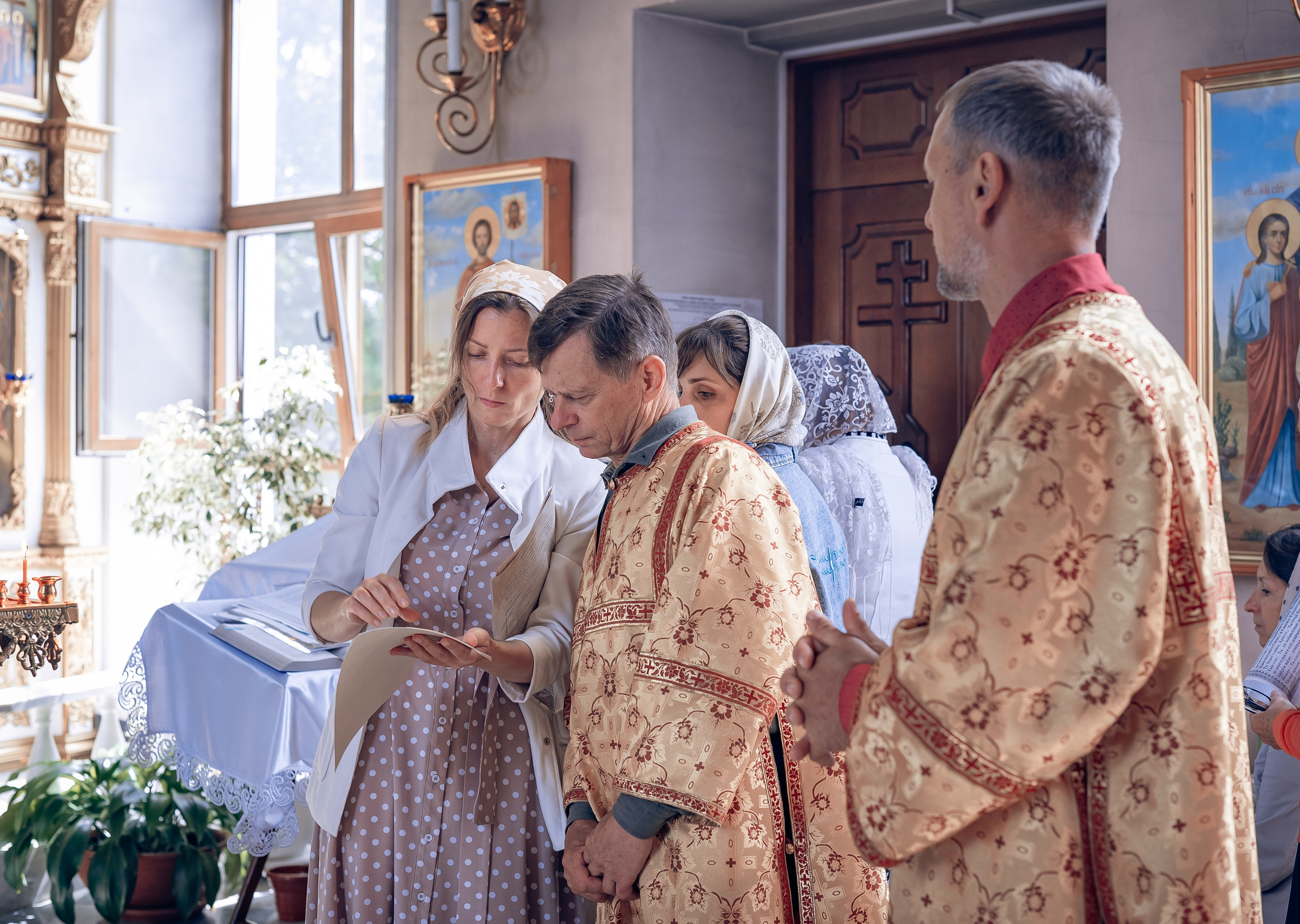 Воскресная служба в Рождественско-Николаевском храме. Фотографы крещения/венчания  Красноярск Татьяна и Вячеслав Переваловы