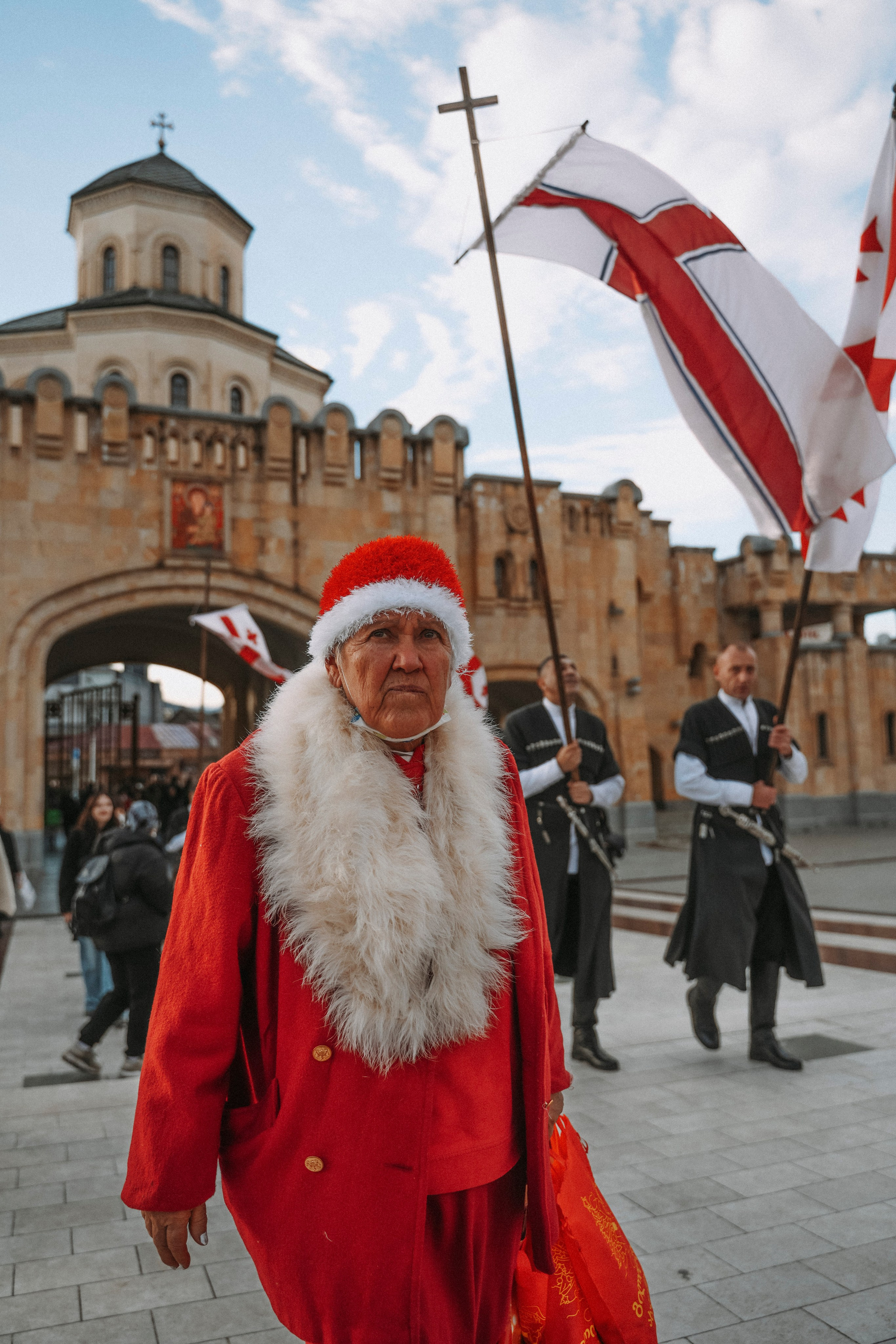 ТБИЛИСИ 2023-2024. Стрит-фотография, полная абсурда, идиотизма и красоты