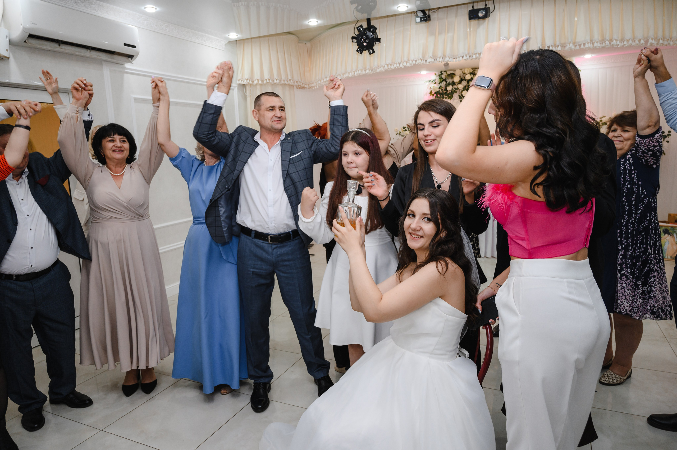 Свадебный банкет. СВАДЕБНЫЙ ФОТОГРАФ В ОМСКЕ ВЛАДИМИР КРАСС