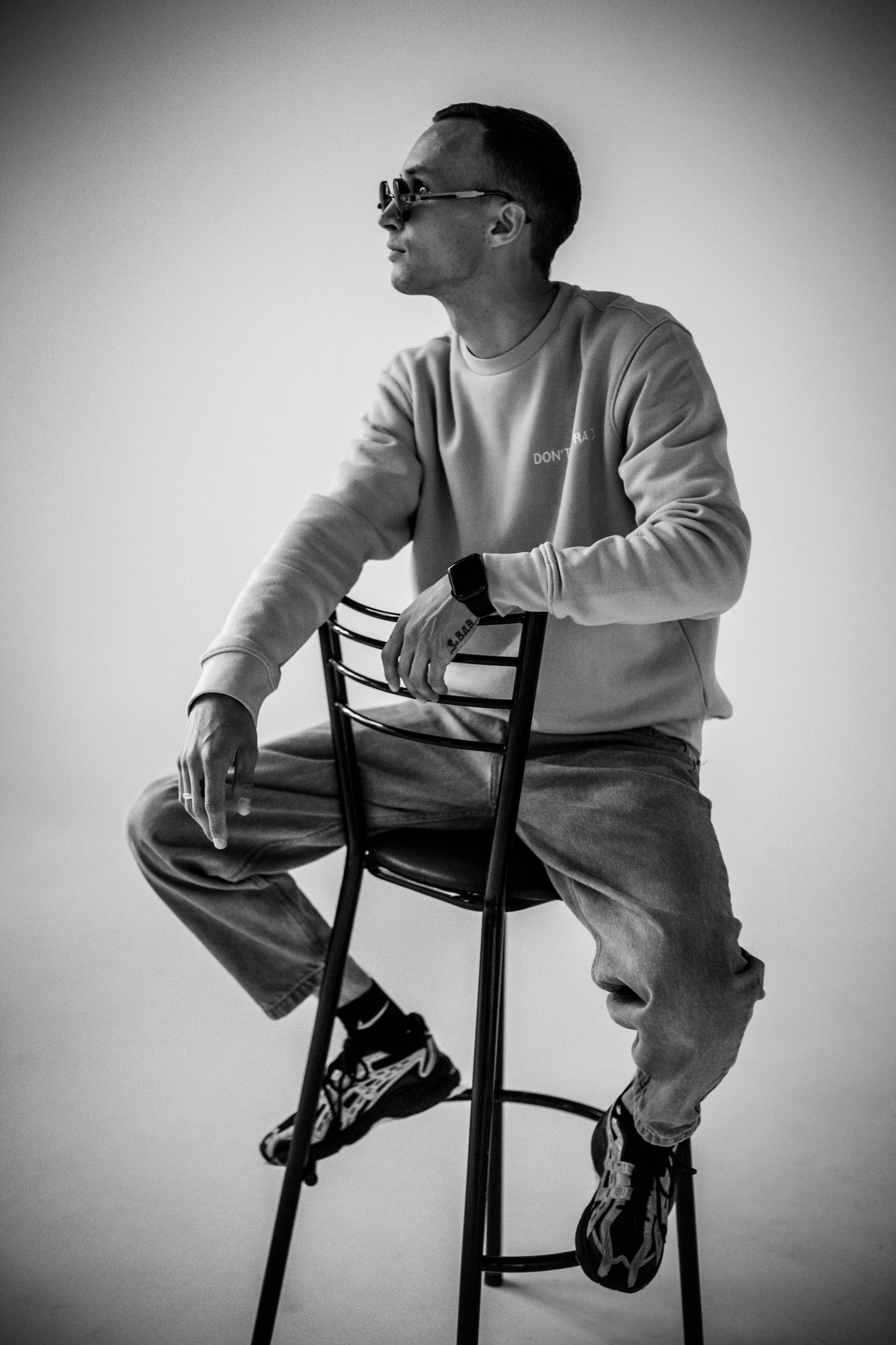 Студия. Уличный фотограф Города N