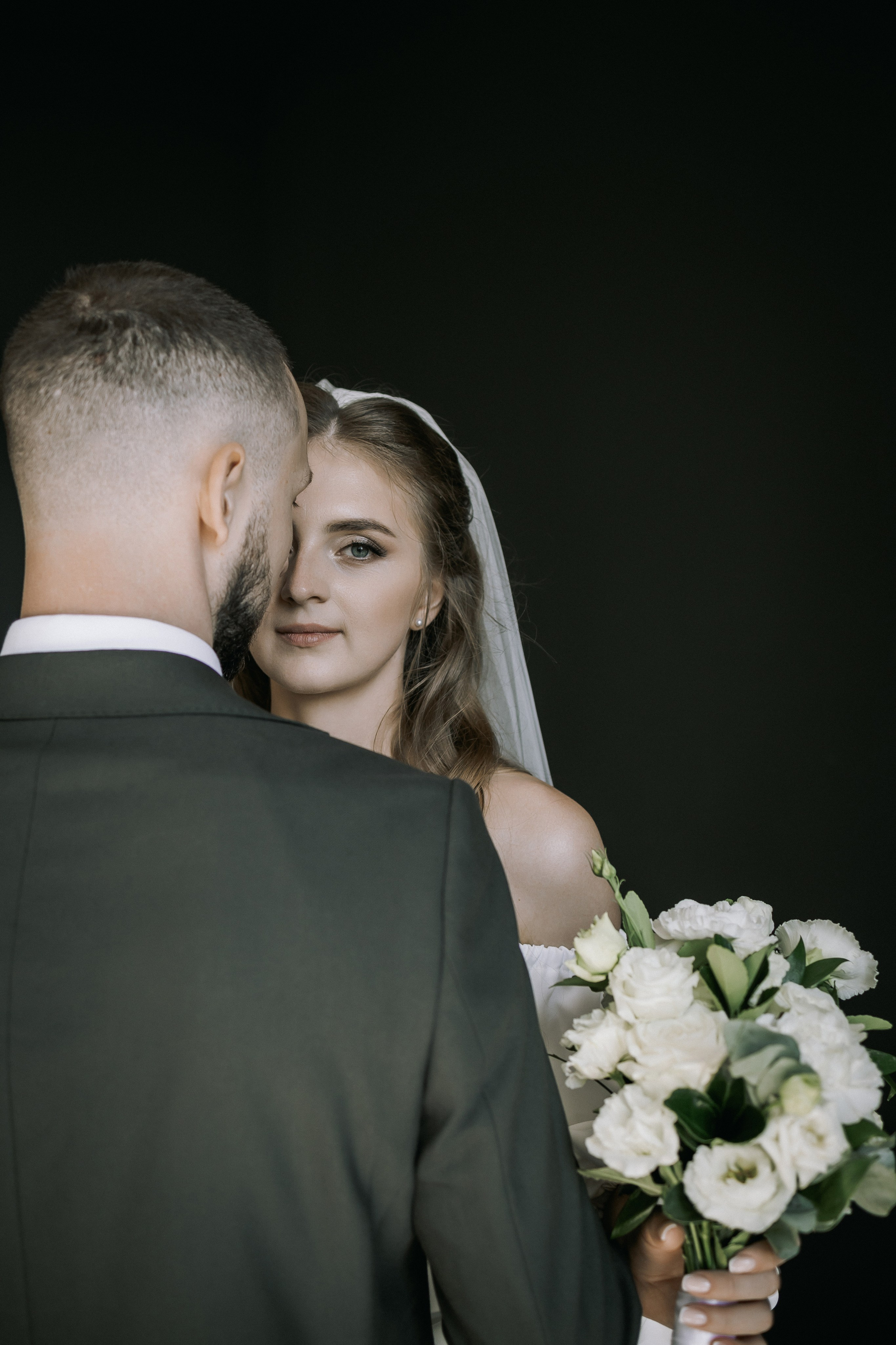 Свадебная прогулка. Эвелина и Дмитрий. Свадебная фотография. Арина Рубах