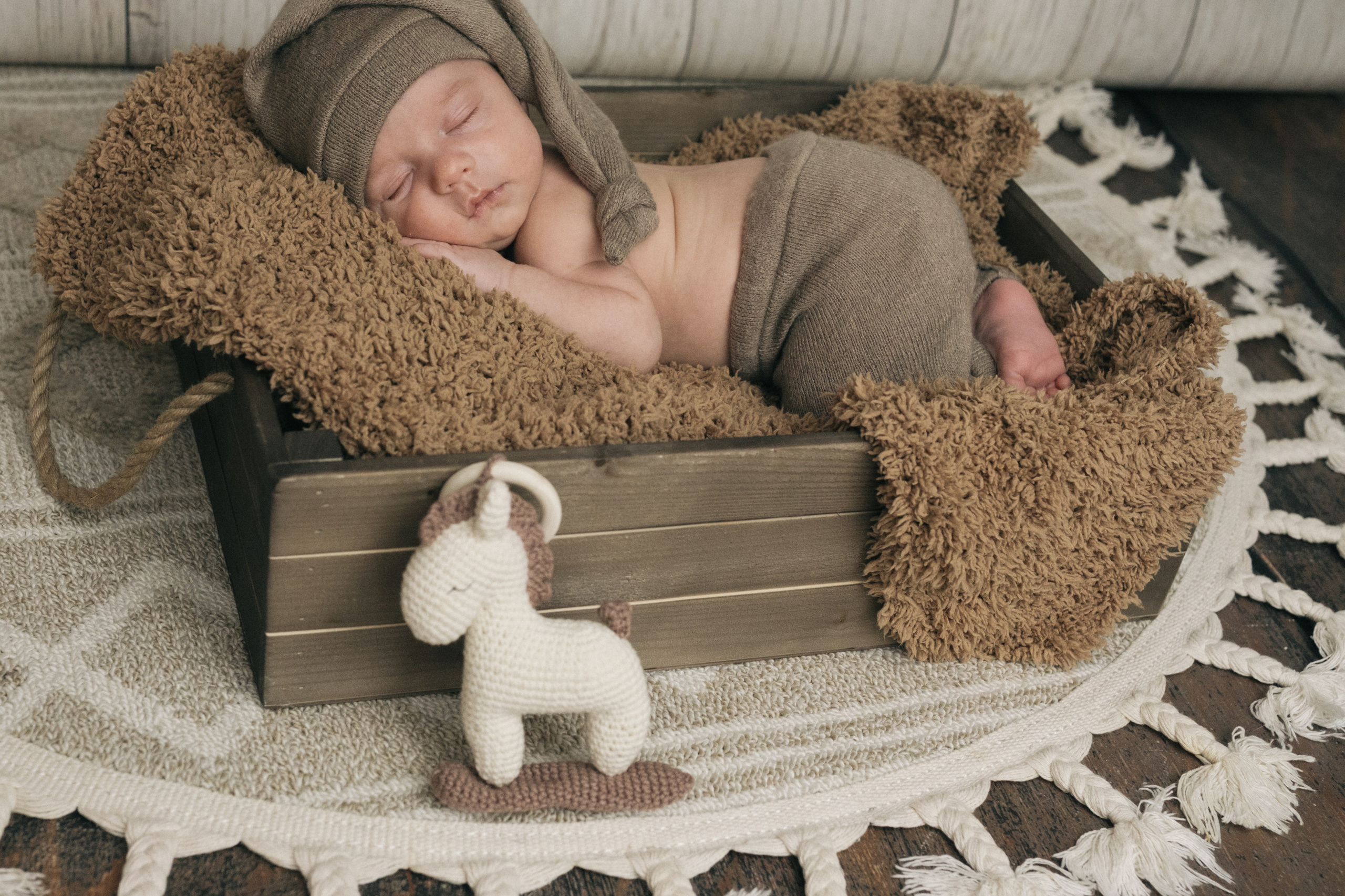 Newborn в студии. Ньюборн, детский и семейный фотограф в Белебее Юлия