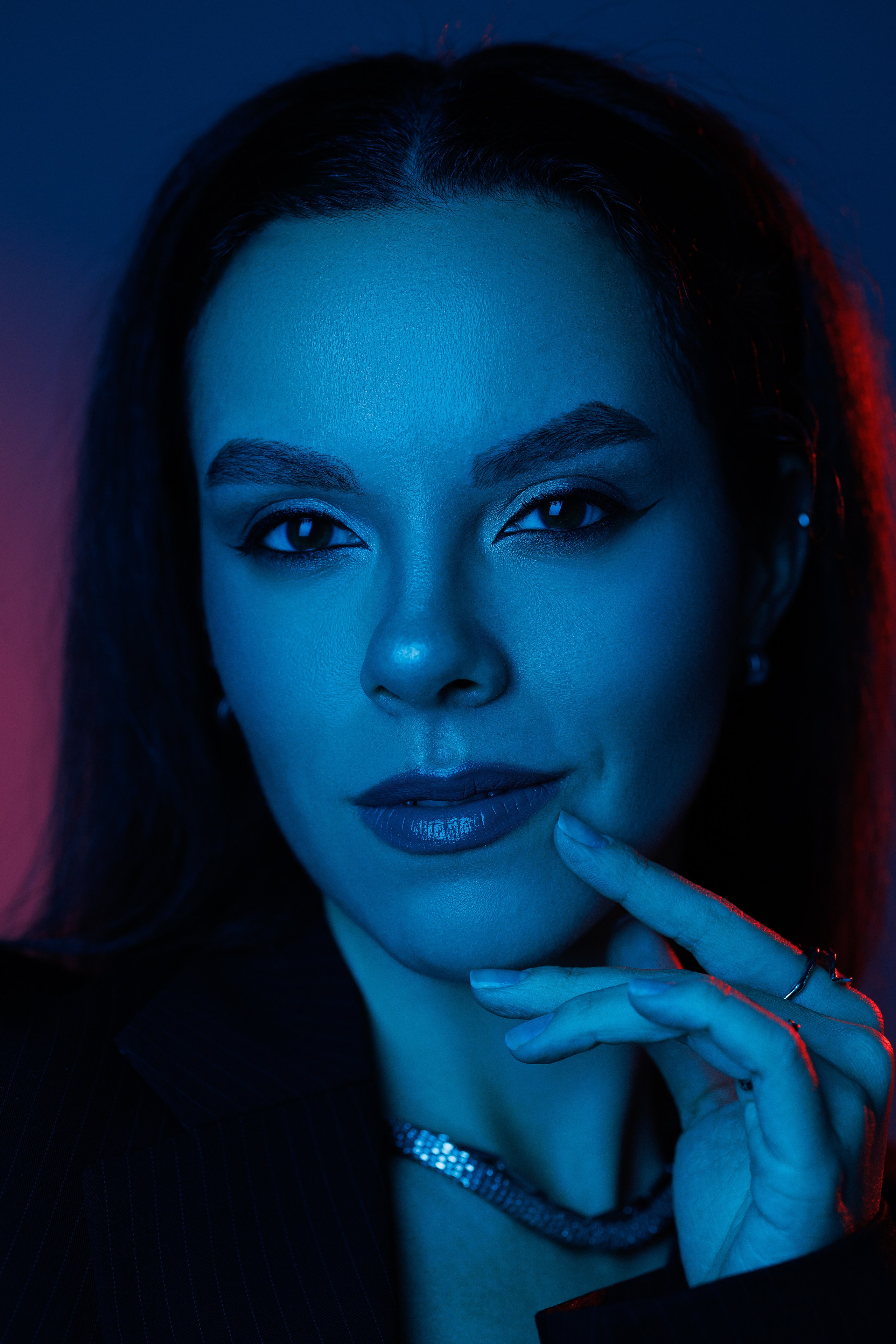 Цветной свет и фигуры. Фотограф Минск