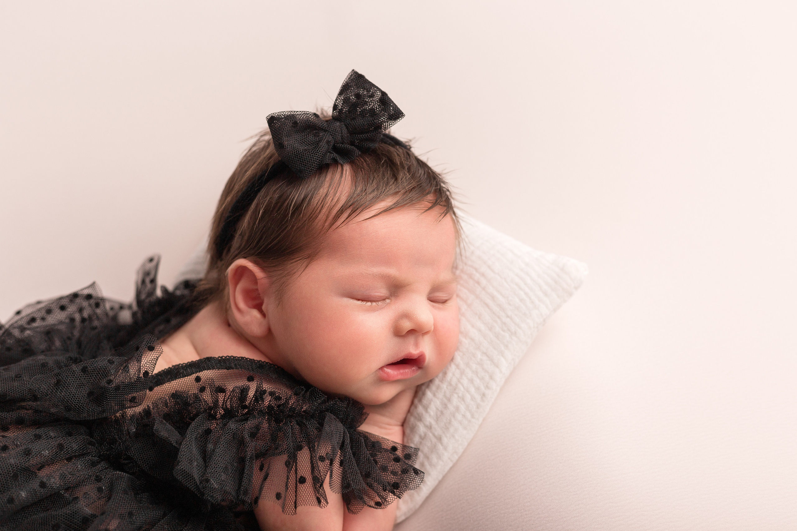 Фотографии новорожденных детей. Фотограф новорожденных в Омске Анастасия Моисеева