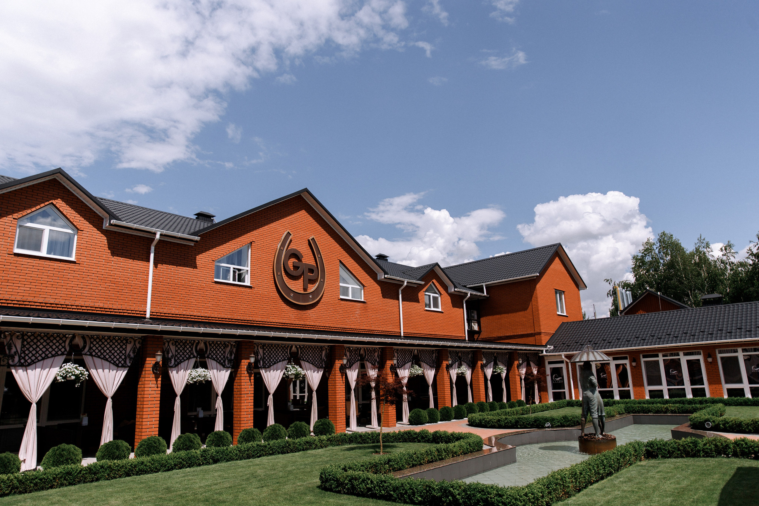 Свадебная фотосессия в городе Сочи. Свадебный фотограф и видеограф Краснодар, Ростов, Сочи, Новороссийск