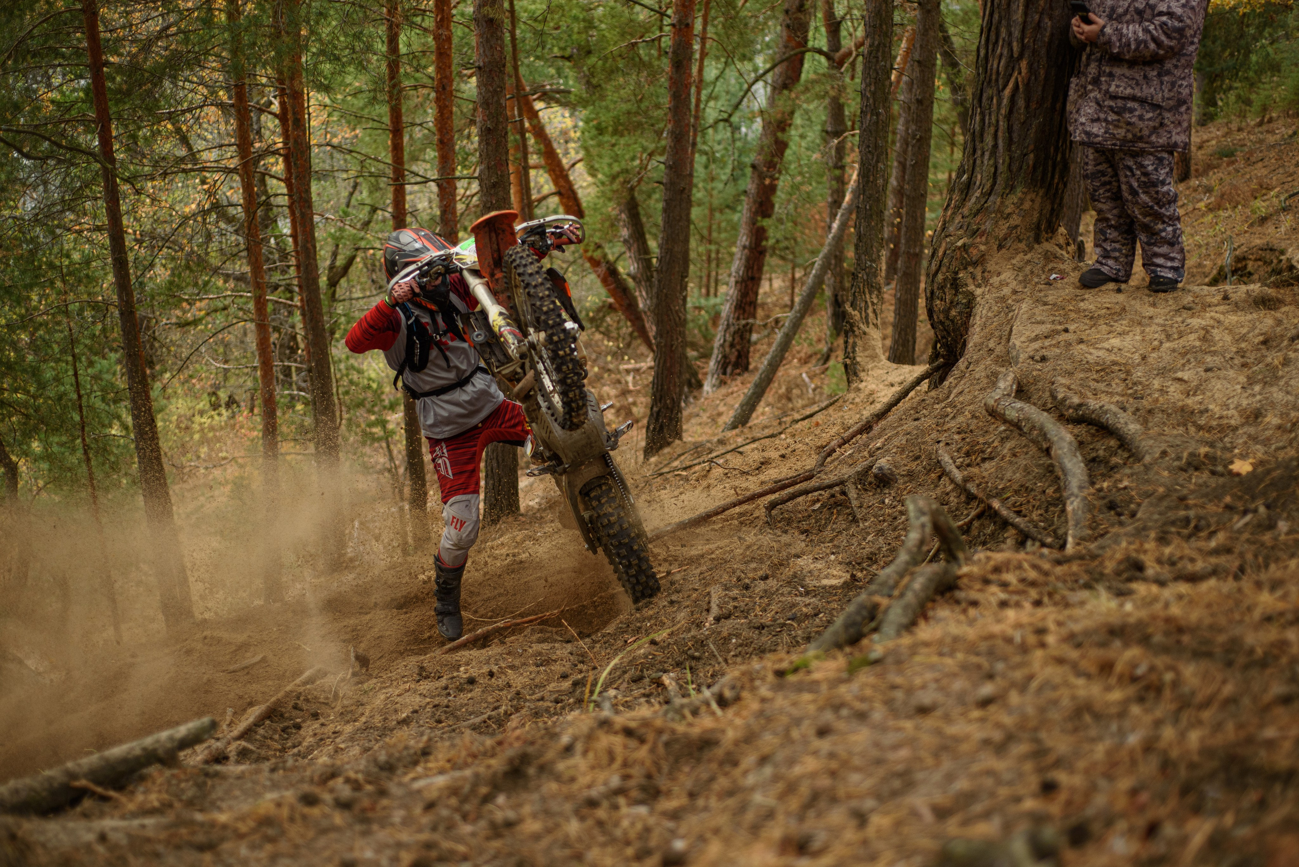 «Witch HATE». Мотофотограф в Нижнем Новгороде Динара Зуйкова