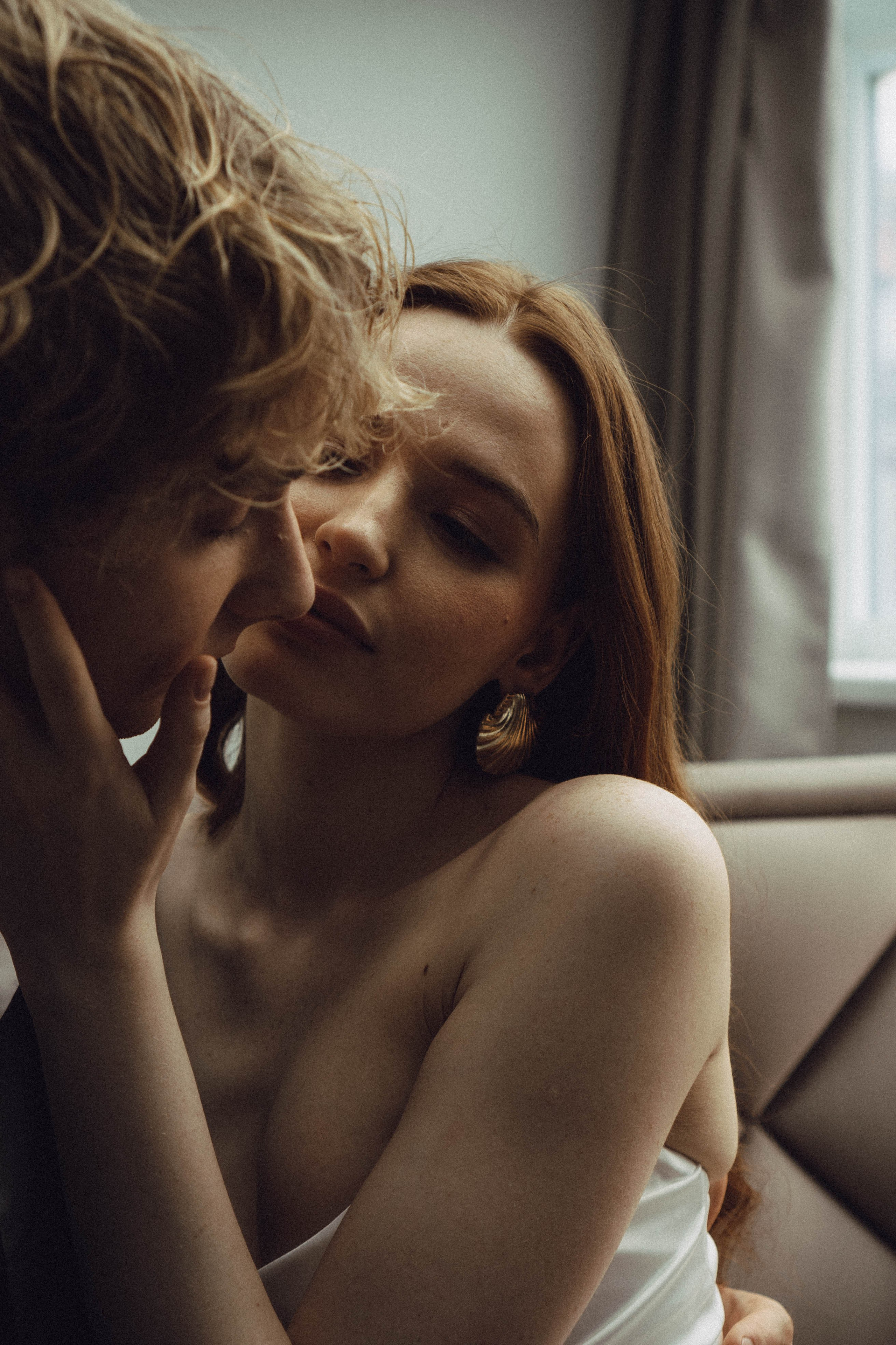 СВАДЕБНАЯ СЬЕМКА В ОТЕЛЕ. СБОРЫ ЖЕНИХА И НЕВЕСТЫ И ТАКЖЕ ТОР И ПОДГОТОВКА К ПРОГУЛКЕ. Профессиональный фотограф, Санкт-Петербург — Виктория Богомолова