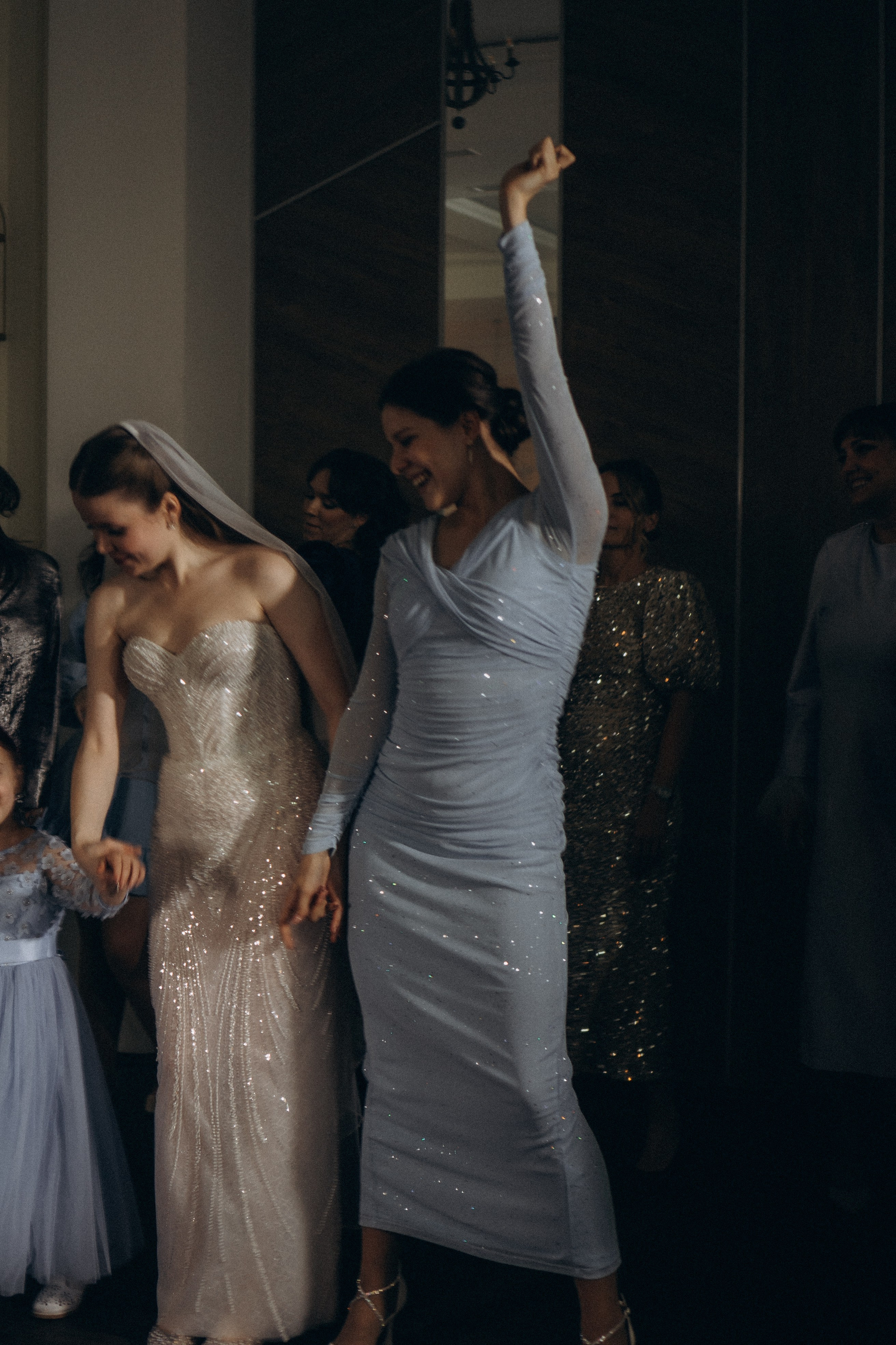 СВАДЕБНАЯ СЬЕМКА СБОРОВ В ОТЕЛЕ И ВЫЕЗД НА ЦЕРЕМОНИЮ (СНЯТО В СИБИРЕ В НИЖНЕВАРТОВСКЕ). Профессиональный фотограф, Санкт-Петербург — Виктория Богомолова