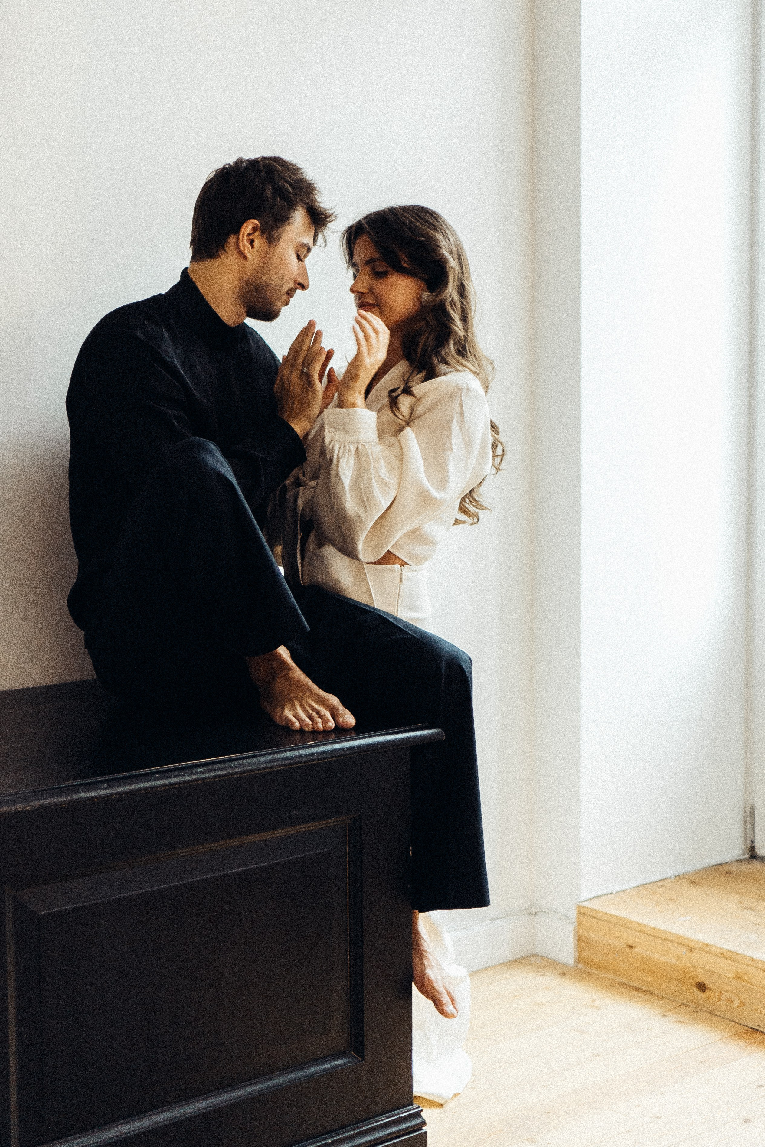 УТРО ЖЕНИХА И НЕВЕСТЫ В ПИТЕРСКОЙ КВАРТИРЕ И СЬЕМКА С СВАДЕБНЫХ ОБРАЗАХ. Профессиональный фотограф, Санкт-Петербург — Виктория Богомолова