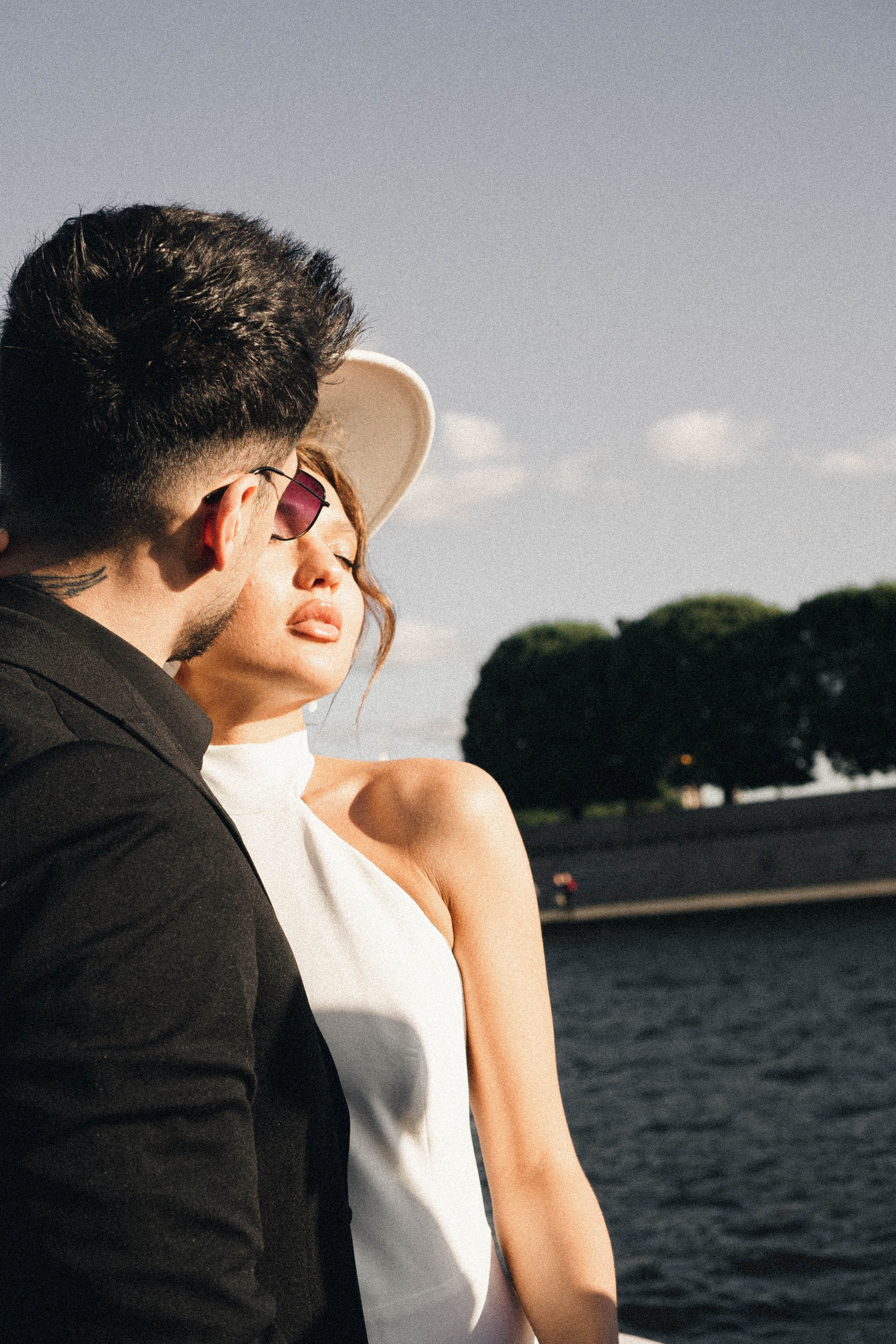 СВАДЕНБНАЯ СЬЕМКА НА КАТЕРЕ ПО КАНАЛАМ САНКТ-ПЕТЕРБУРГА И В АКВАТОРИИ НЕВЫ. Профессиональный фотограф, Санкт-Петербург — Виктория Богомолова