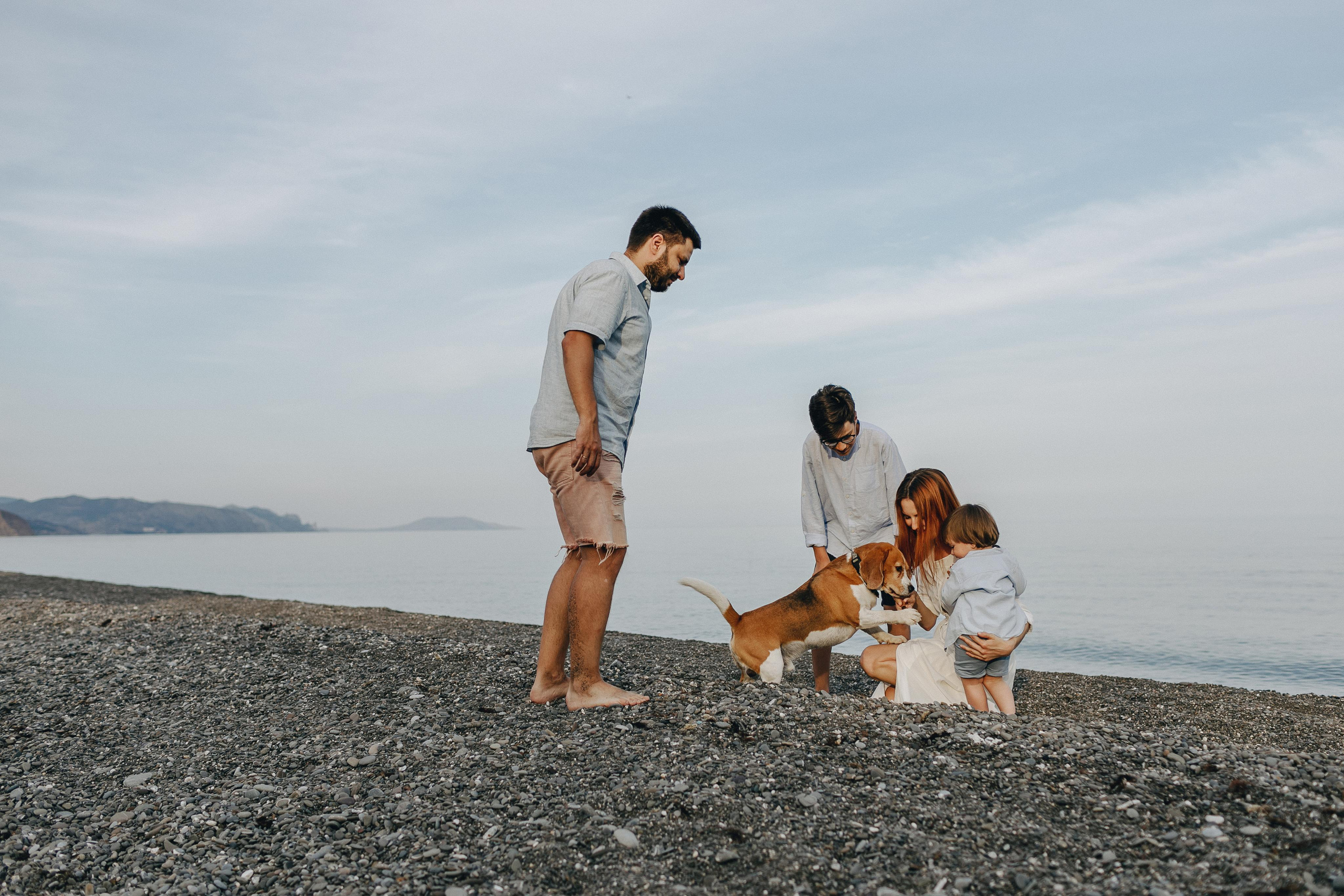 Крым, прогулка семьи у моря. Крым фото, отдых Крым, Севастополь фото, Свадьба фото, Олег Горбатко