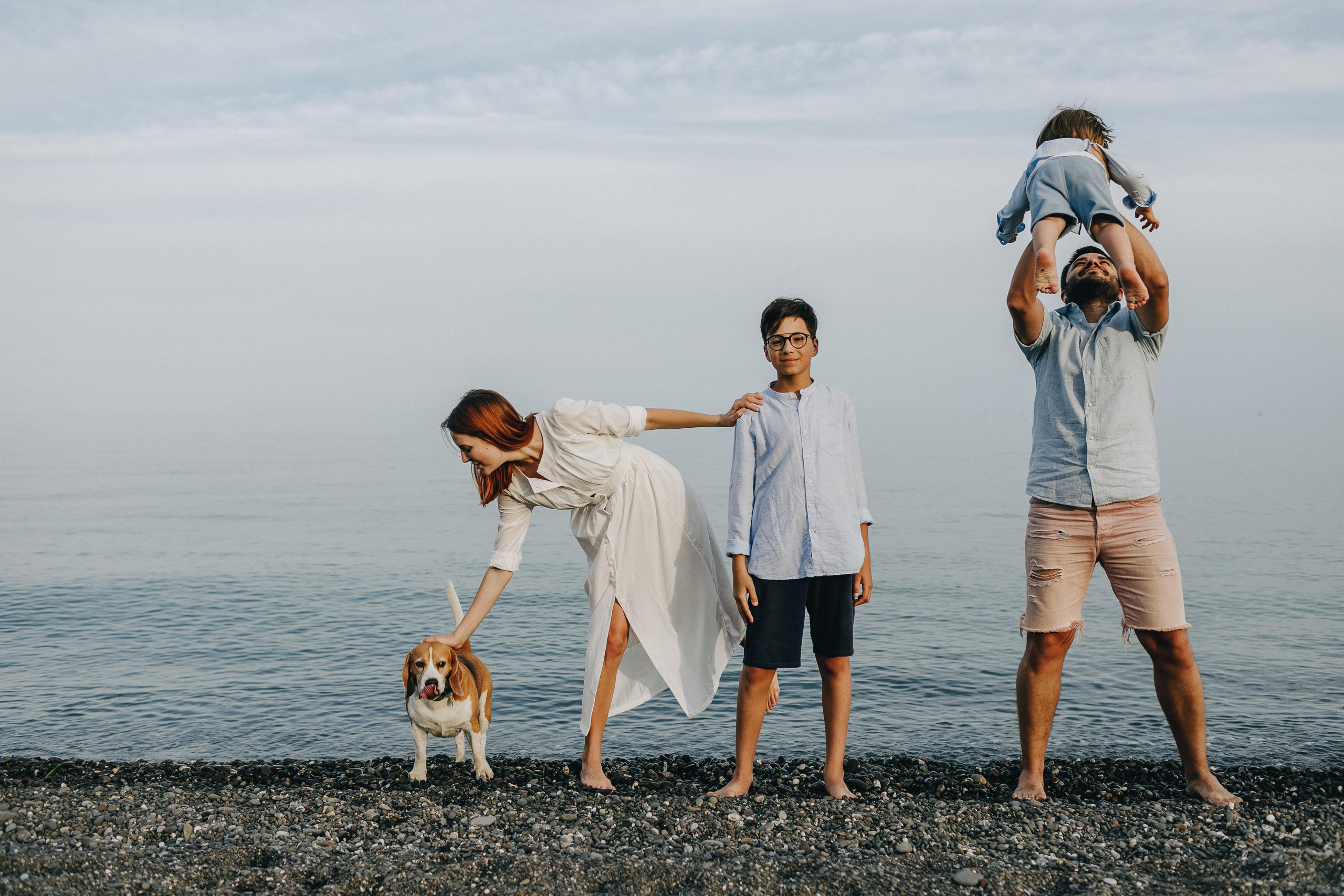 Крым, прогулка семьи у моря. Крым фото, отдых Крым, Севастополь фото, Свадьба фото, Олег Горбатко