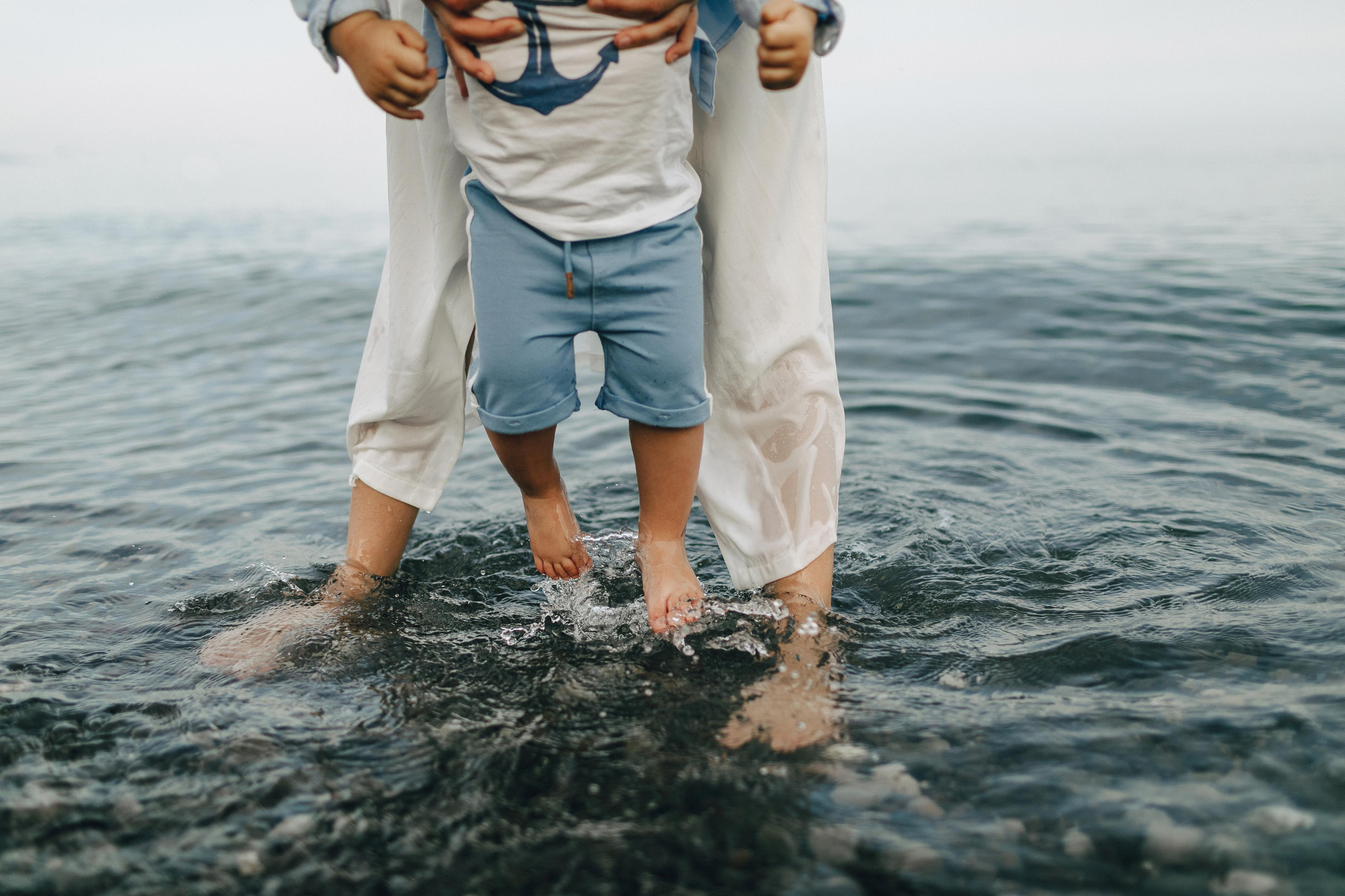 Крым, прогулка семьи у моря. Крым фото, отдых Крым, Севастополь фото, Свадьба фото, Олег Горбатко