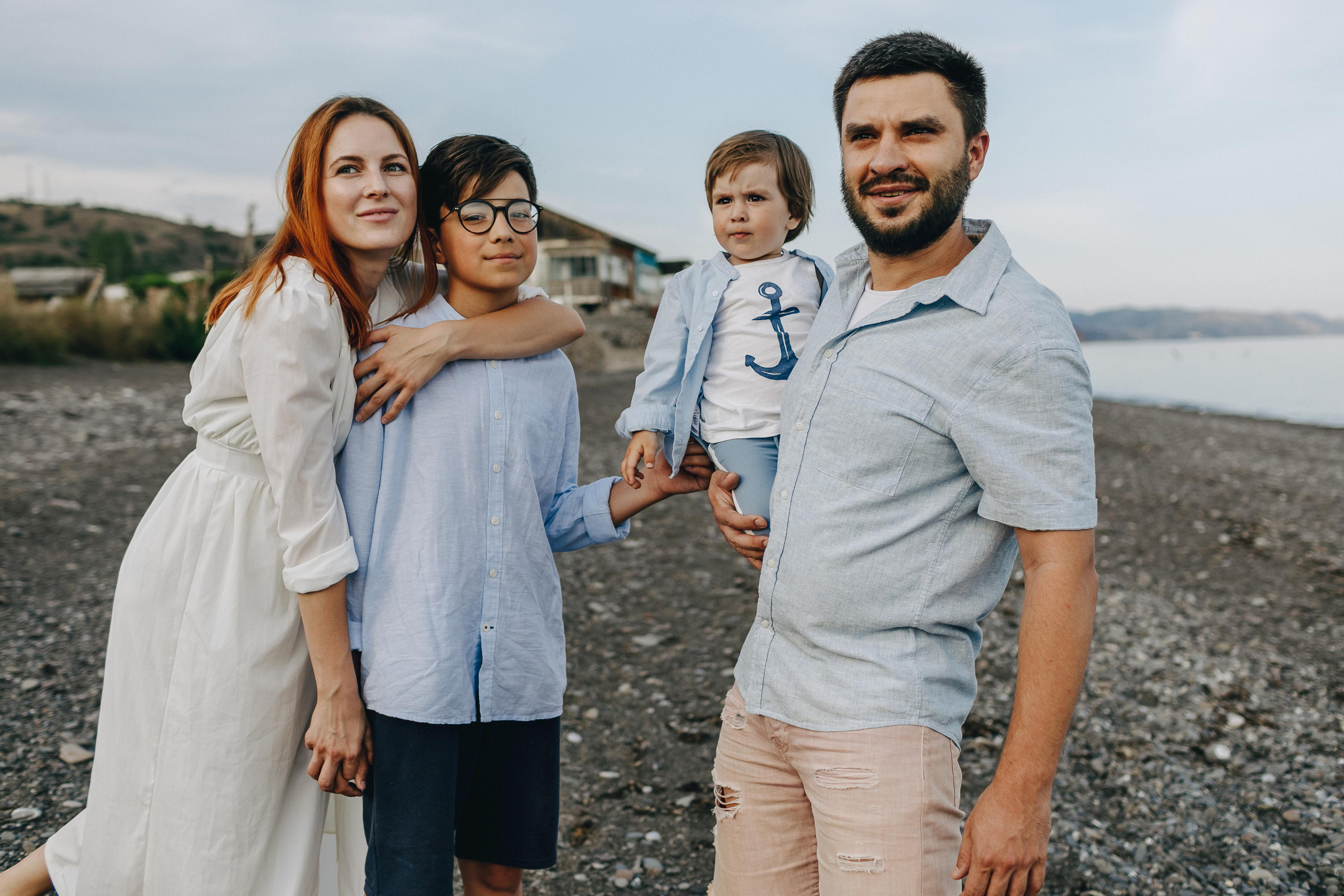 Крым, прогулка семьи у моря. Крым фото, отдых Крым, Севастополь фото, Свадьба фото, Олег Горбатко