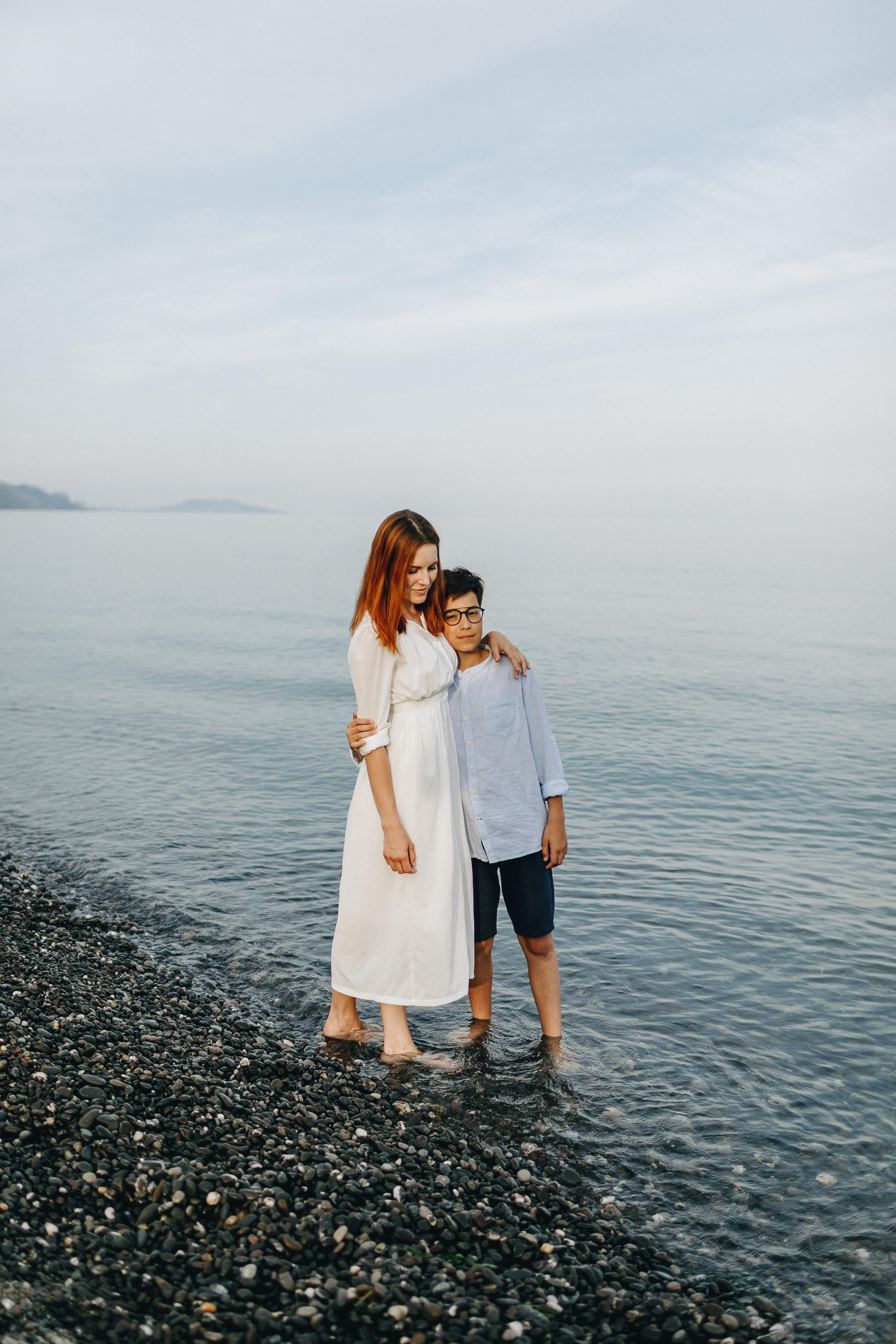 Крым, прогулка семьи у моря. Крым фото, отдых Крым, Севастополь фото, Свадьба фото, Олег Горбатко