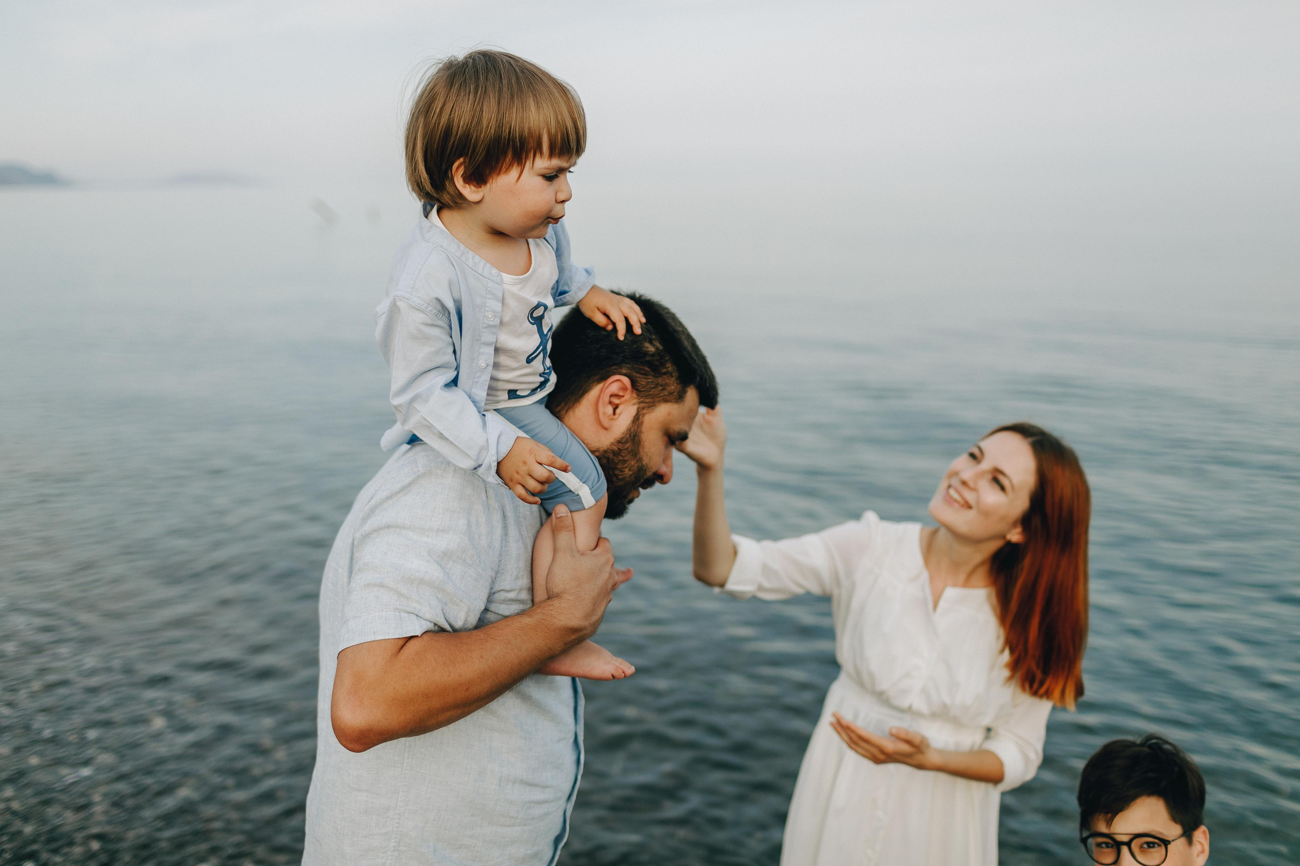 Крым, прогулка семьи у моря. Крым фото, отдых Крым, Севастополь фото, Свадьба фото, Олег Горбатко