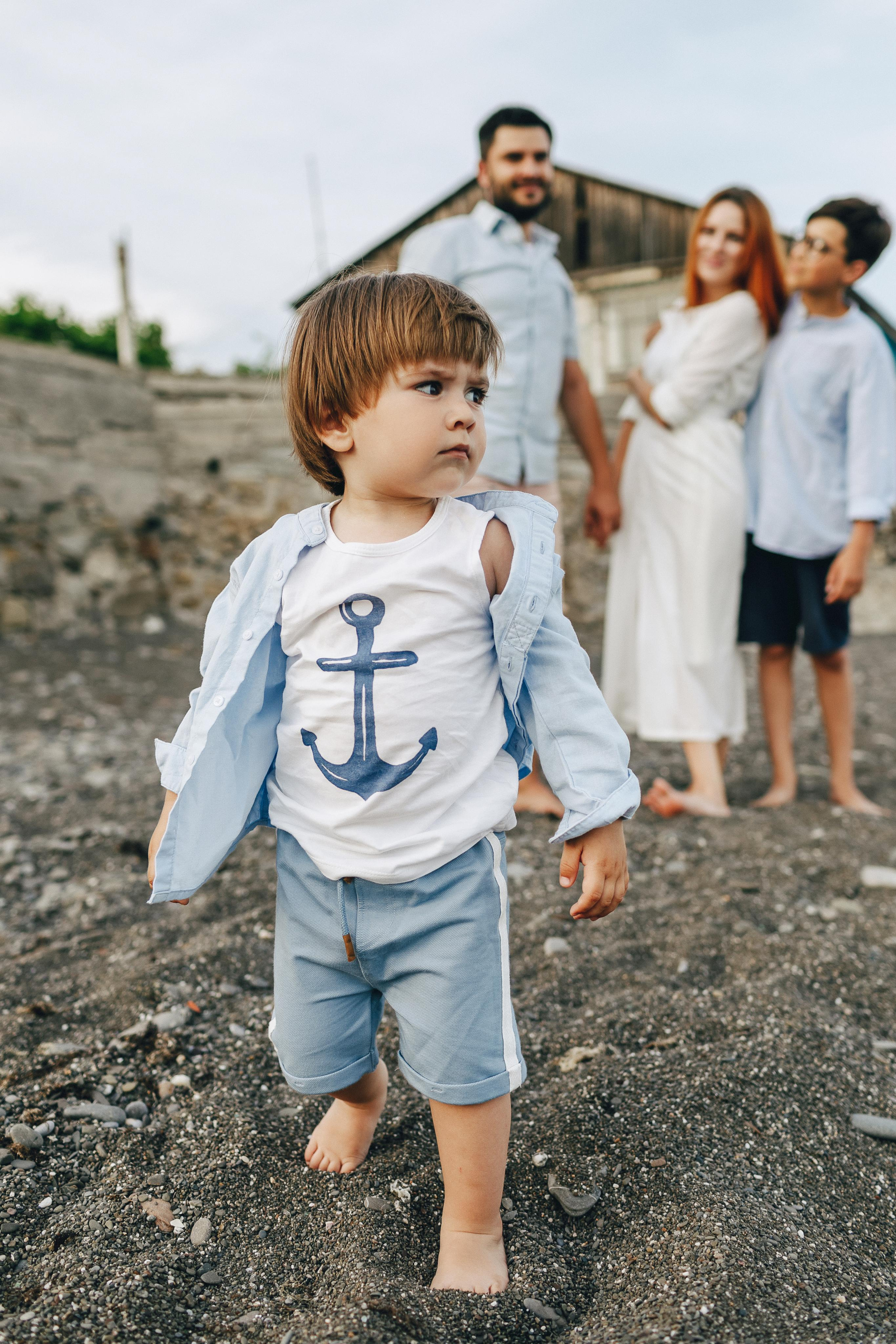 Крым, прогулка семьи у моря. Крым фото, отдых Крым, Севастополь фото, Свадьба фото, Олег Горбатко