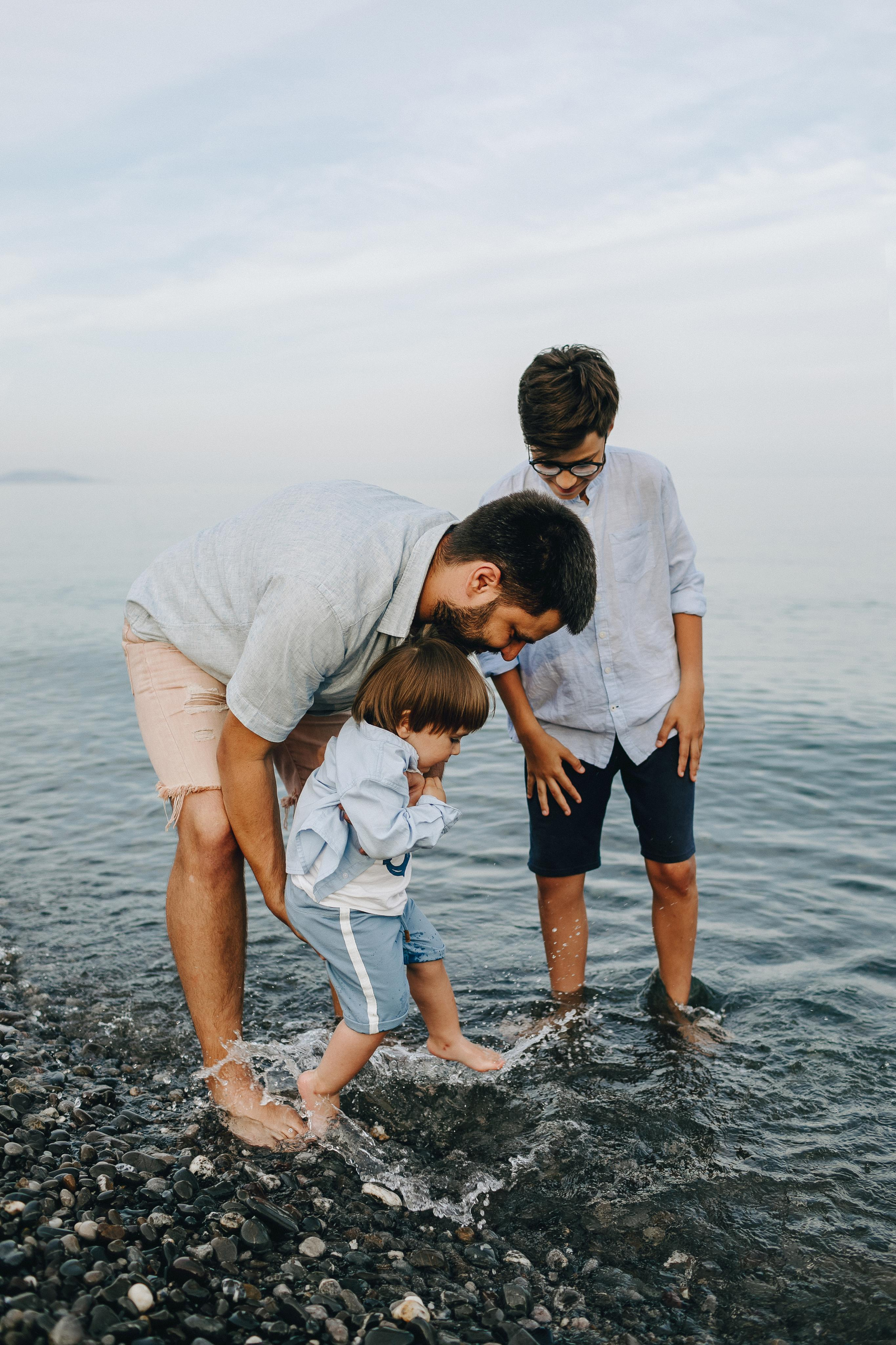 Крым, прогулка семьи у моря. Крым фото, отдых Крым, Севастополь фото, Свадьба фото, Олег Горбатко