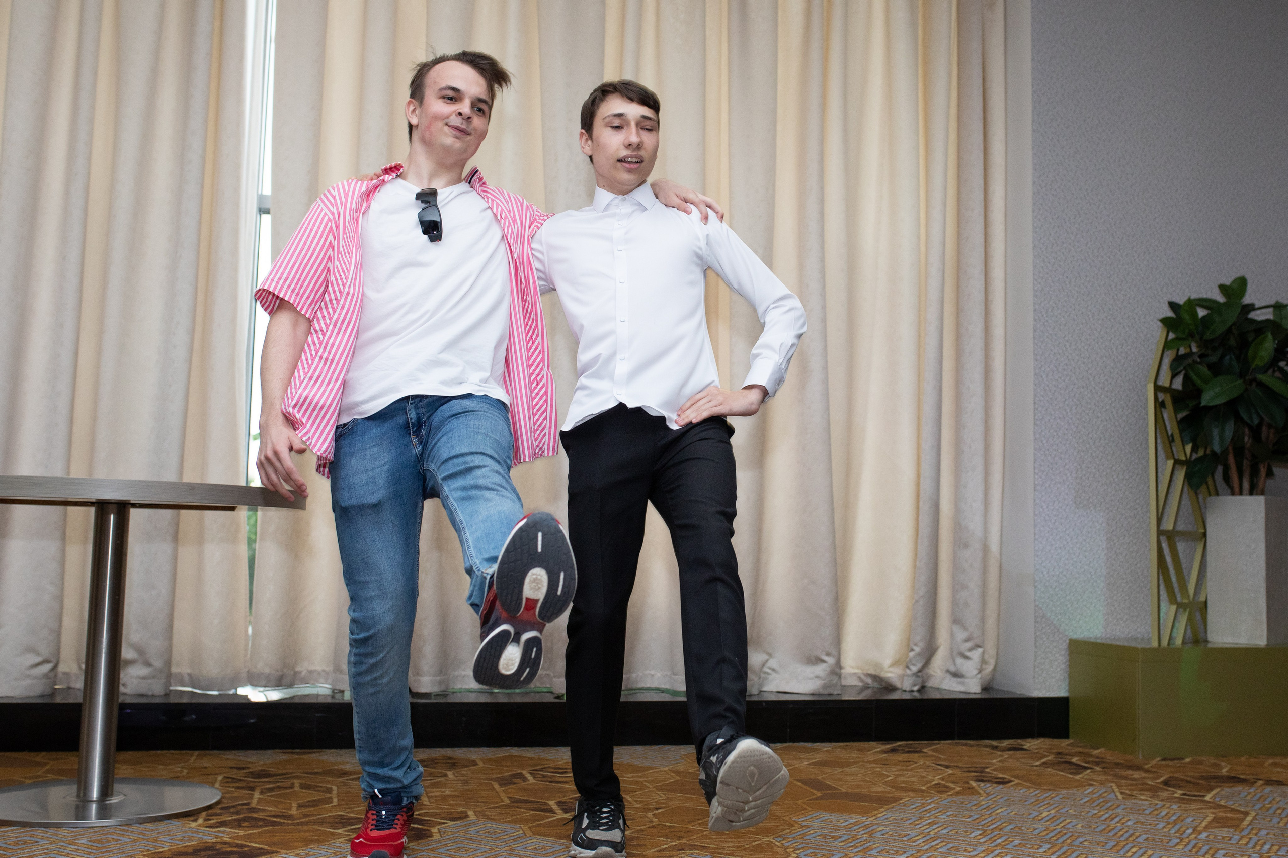 Выпускной 11 класс. Ресторан «Мед». Фотограф в Новосибирске Ася Зверева